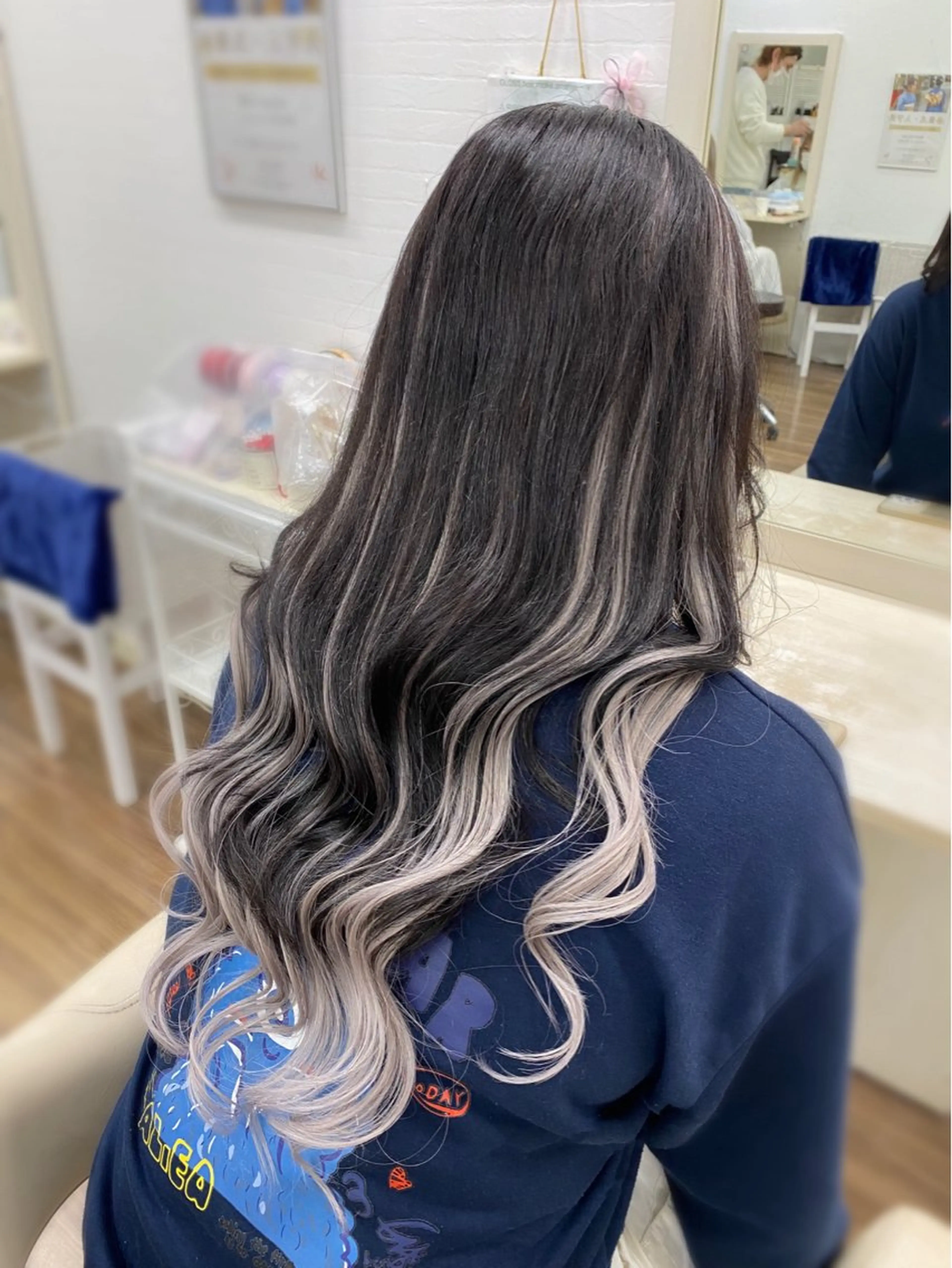 セミロング シールエクステ エクステ GLOSS♡ ヤマガミコウジのヘアスタイル