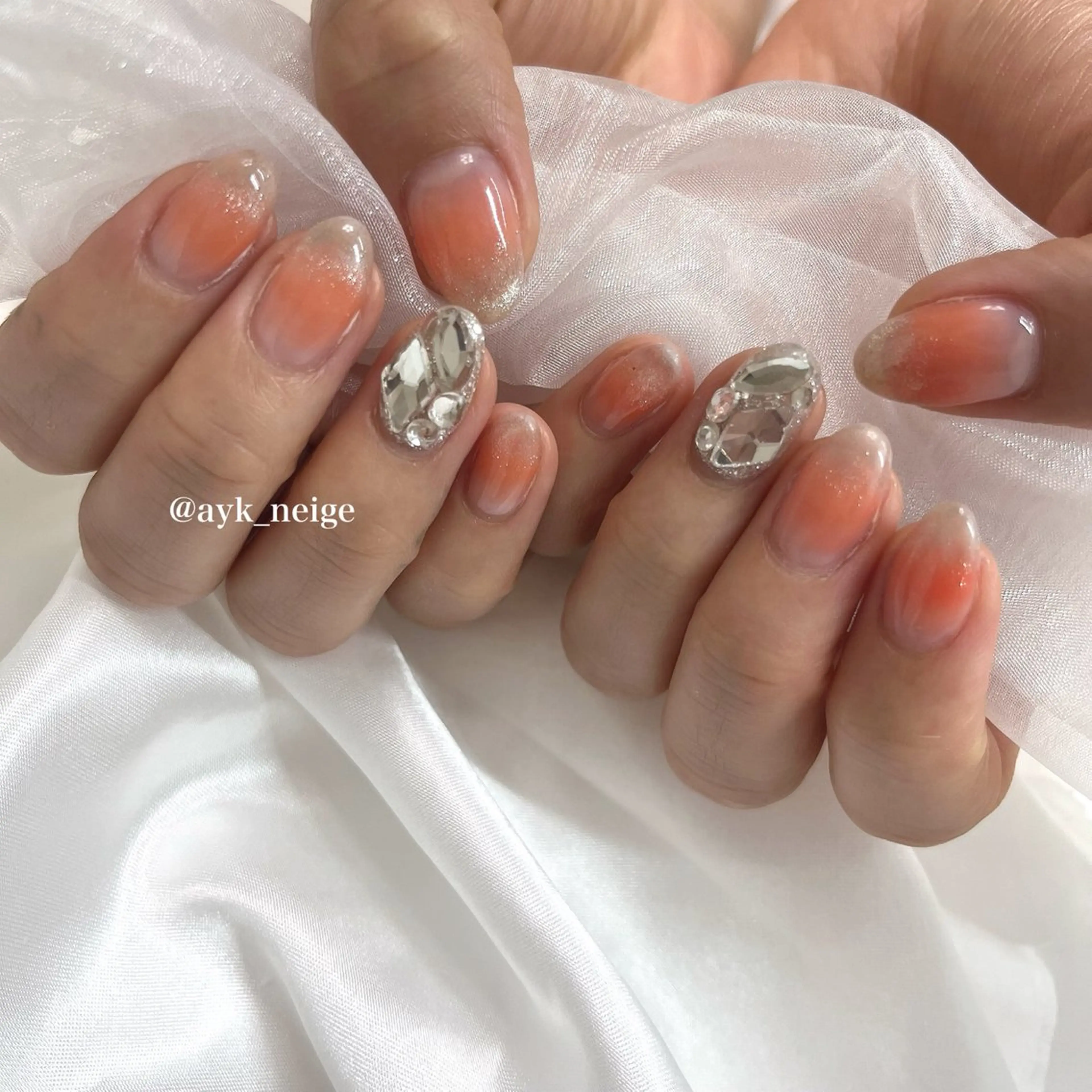 ネイル フットネイル フレンチネイル キラキラネイル 韓国ネイル マグネットネイル n'eige nail所属・大谷 綾香のネイルデザイン