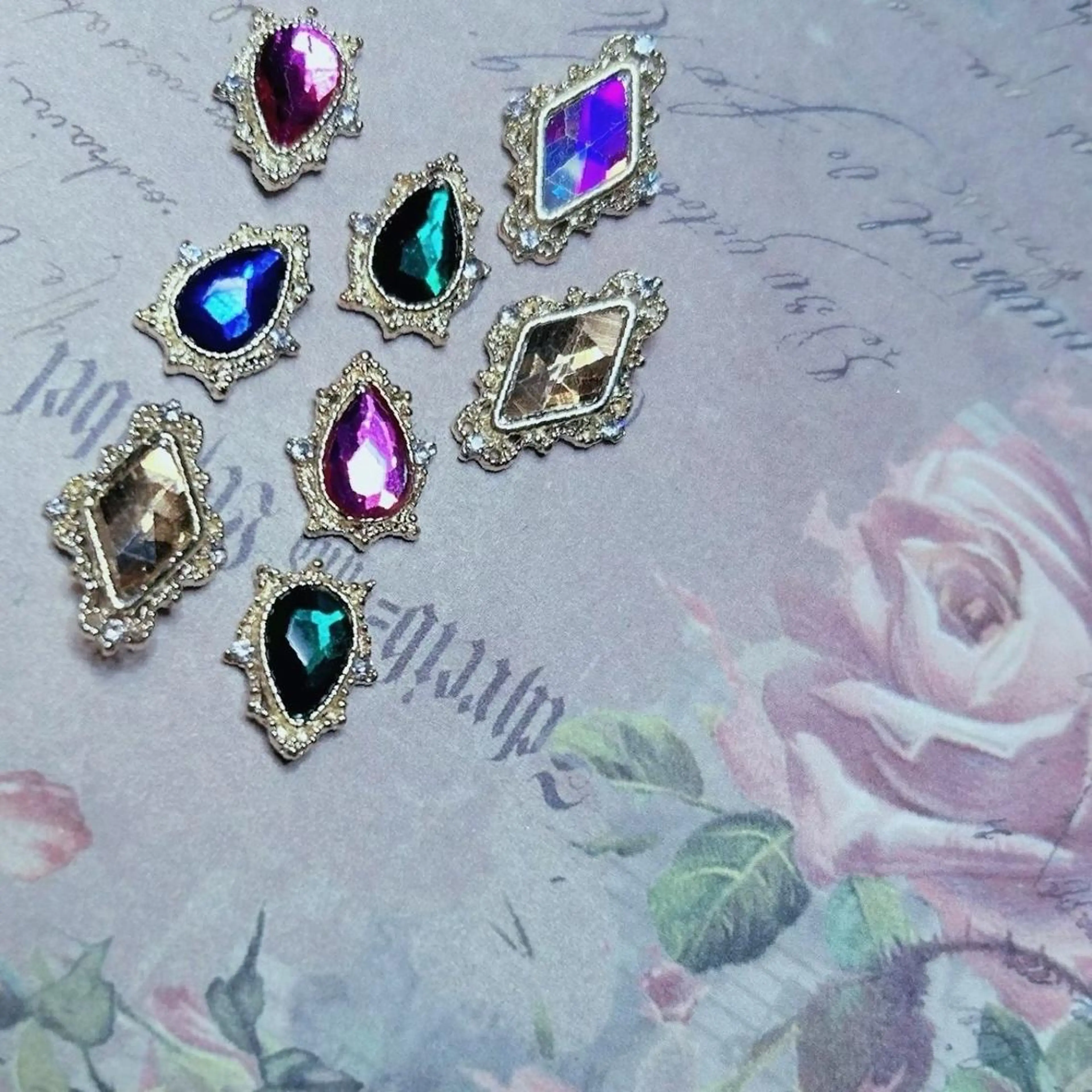 ネイル NOIROUGE所属・NOI ROUGEのネイルデザイン