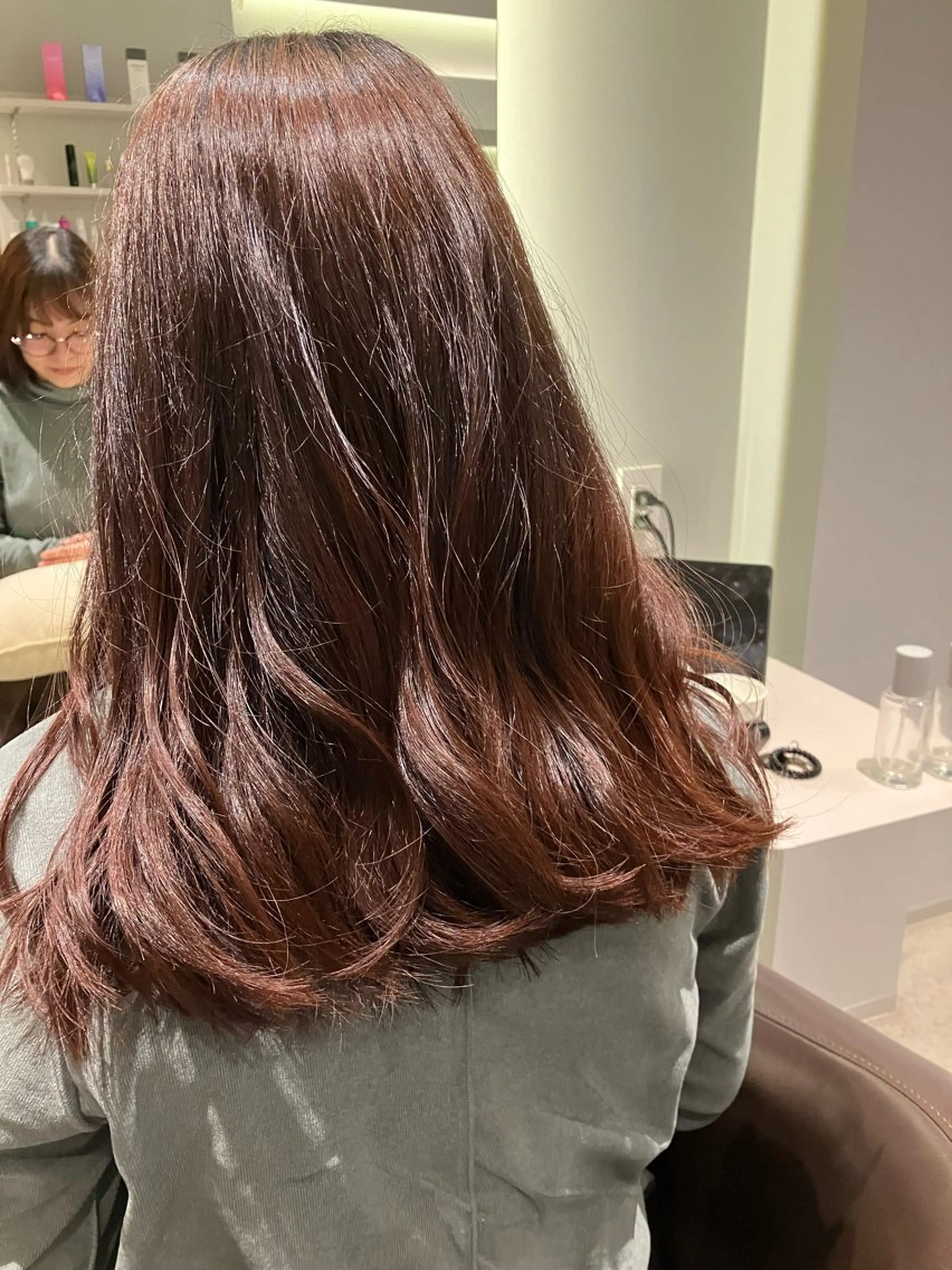 ロング OCHIAI KEISUKEのヘアスタイル