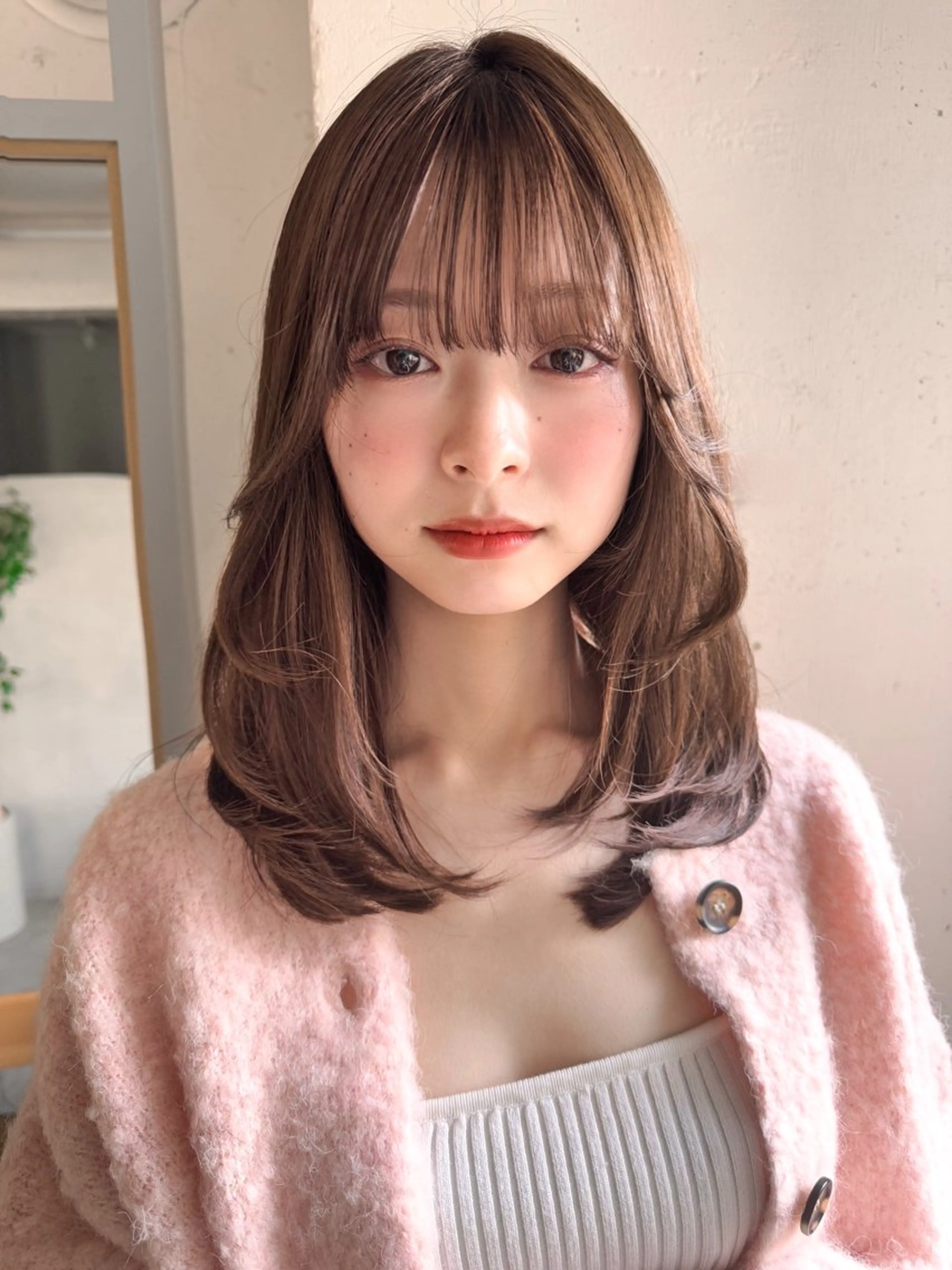 ミディアム カット ヘアカラー トリートメント SALOWIN表参道ANNEX店所属・表参道🪞垢抜けヘア 🤍mizukiのヘアスタイル