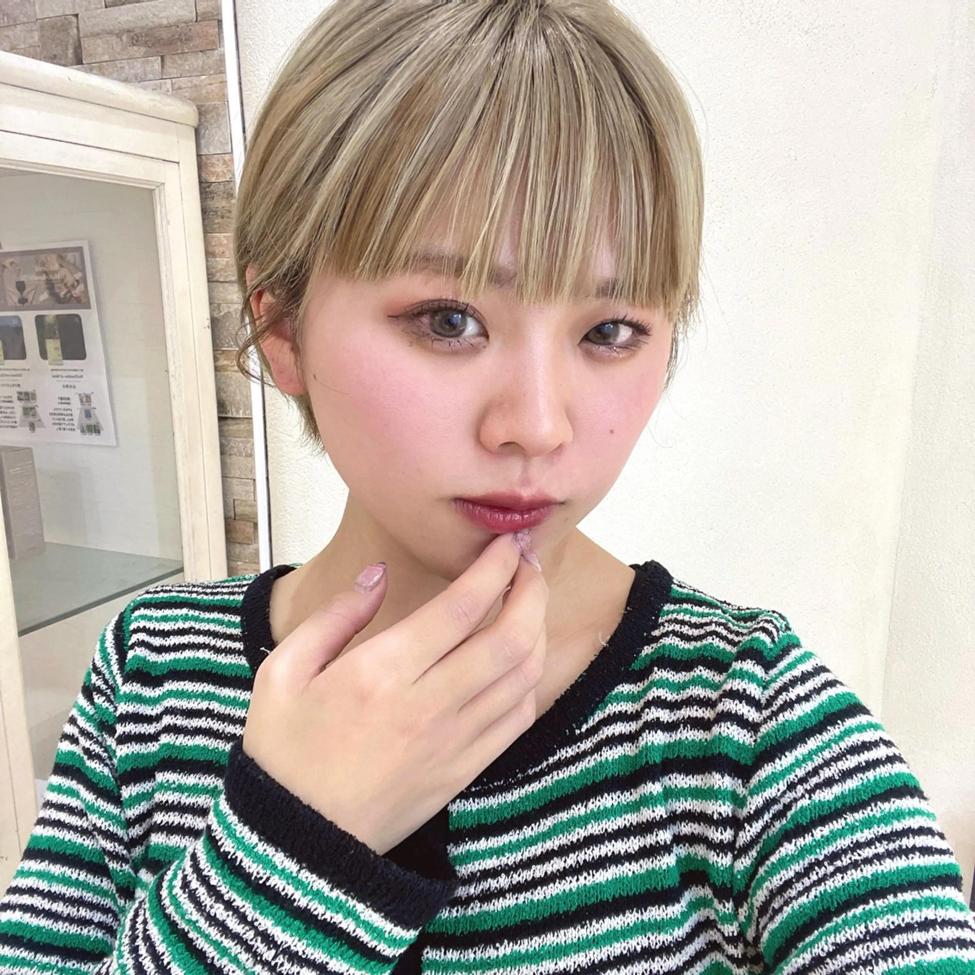 ショート カラー ハイトーンカラー エクステ GO TODAY仙台一番町店所属・ゆさこのか ダブルカラー／縮毛のヘアスタイル