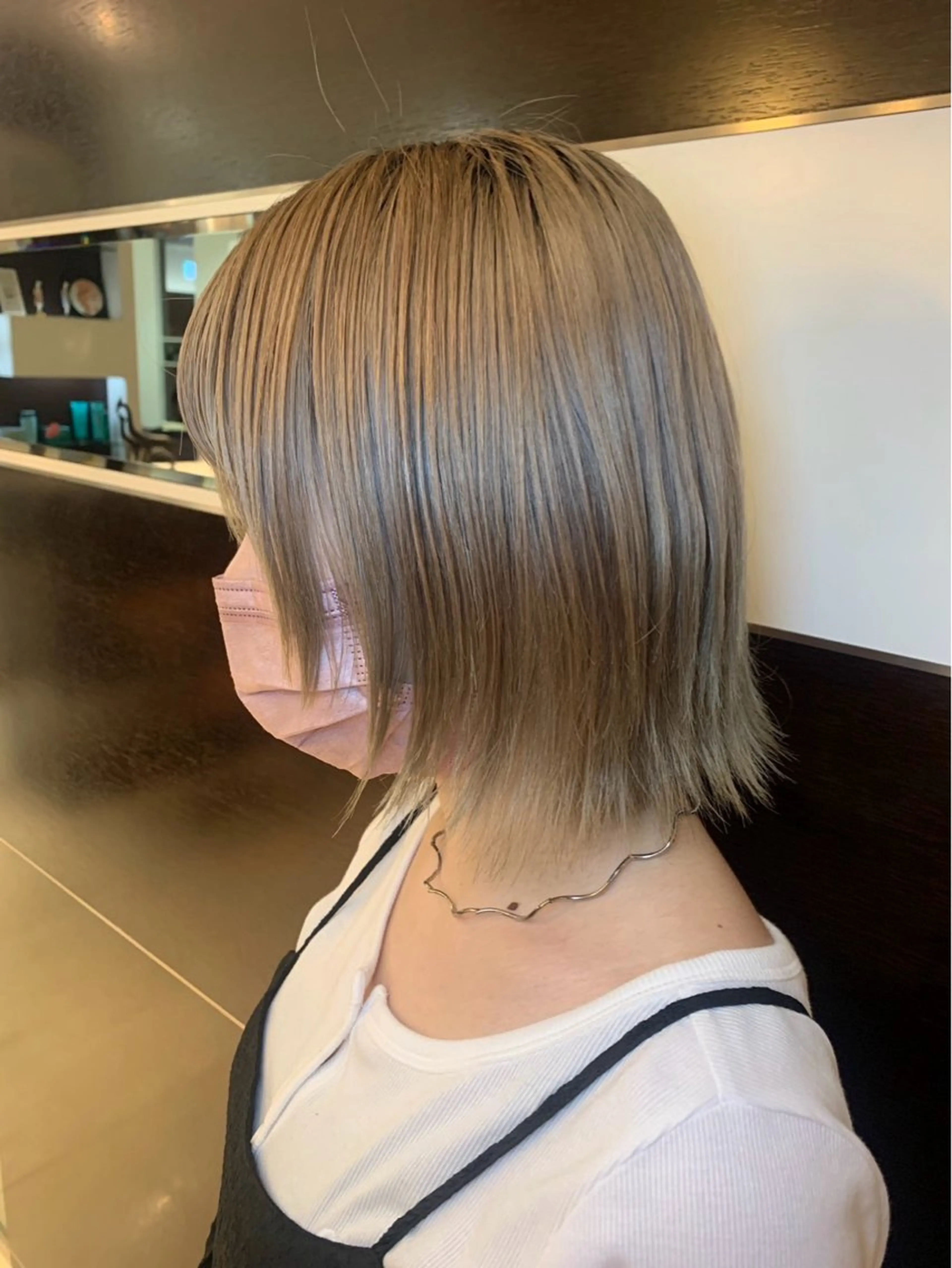 ミディアム 顔まわりレイヤー 顔周りカット レイヤーカット サロンドボーテレイ所属・タナカ Tanakaのヘアスタイル