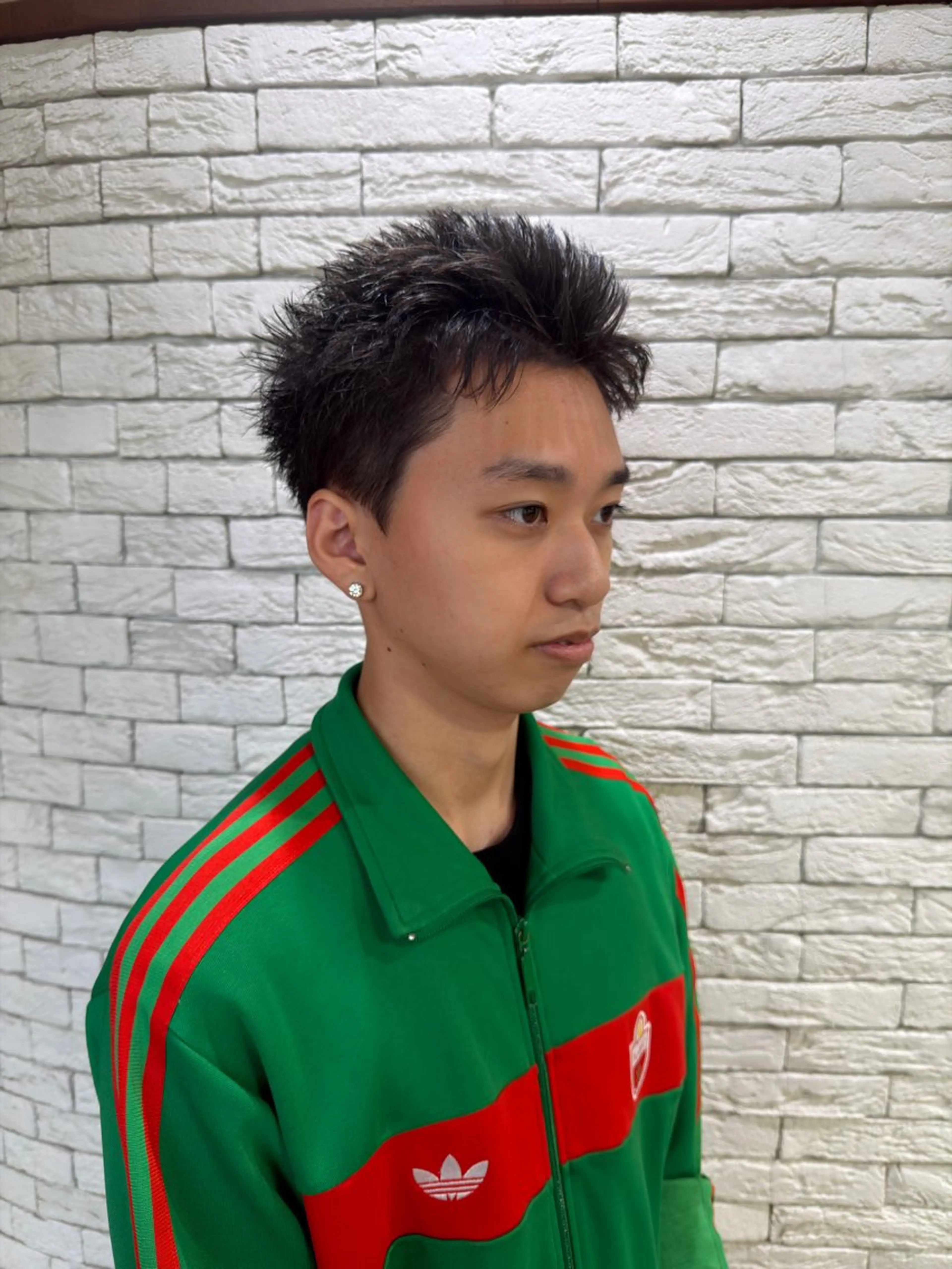 メンズ スパイキーショート カット マール公式 ジュニアスタイリストのヘアスタイル