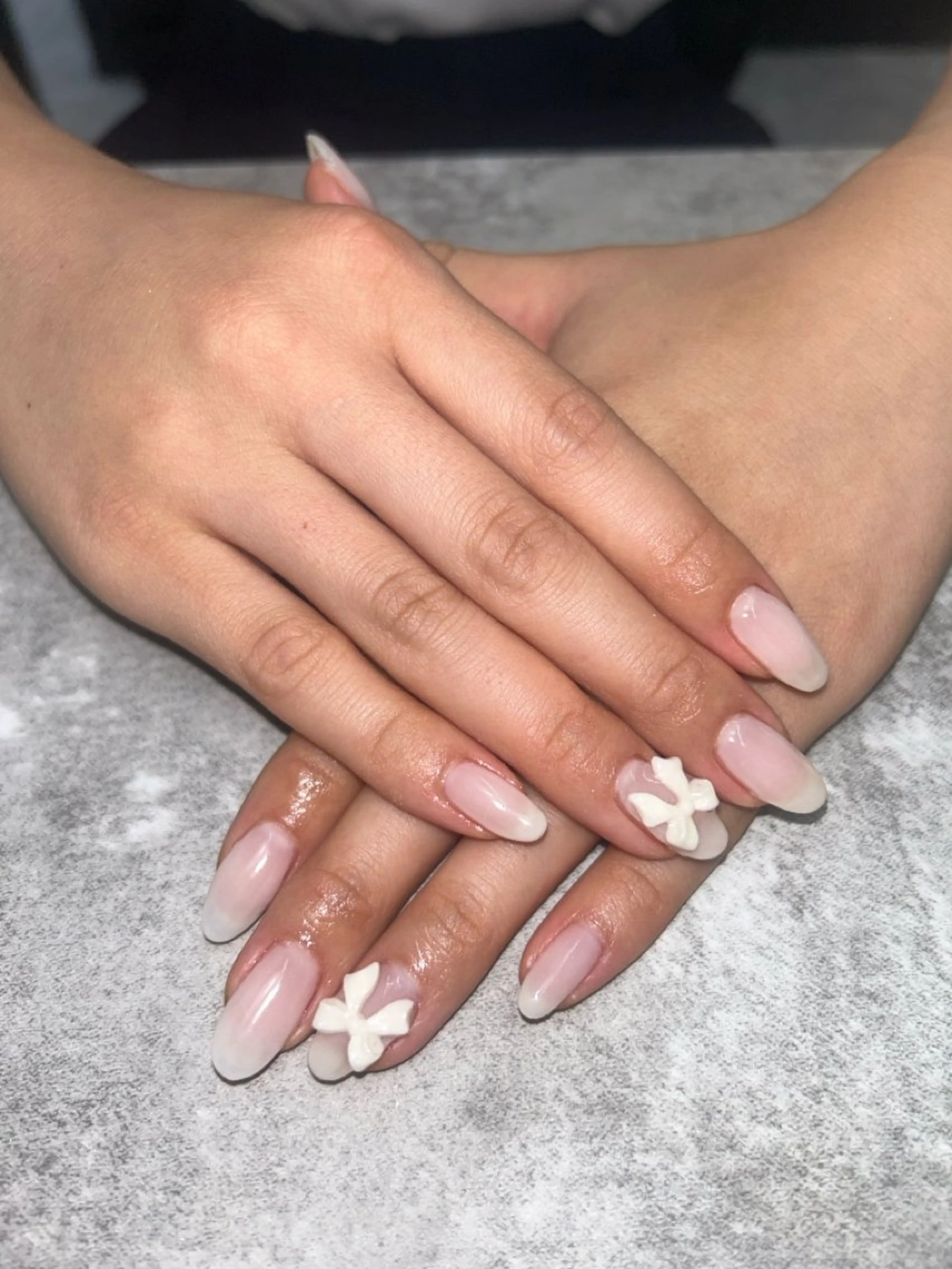 ネイル フレンチネイル グラデーション ワンカラーネイル リボン Naru Kelinailのネイルデザイン