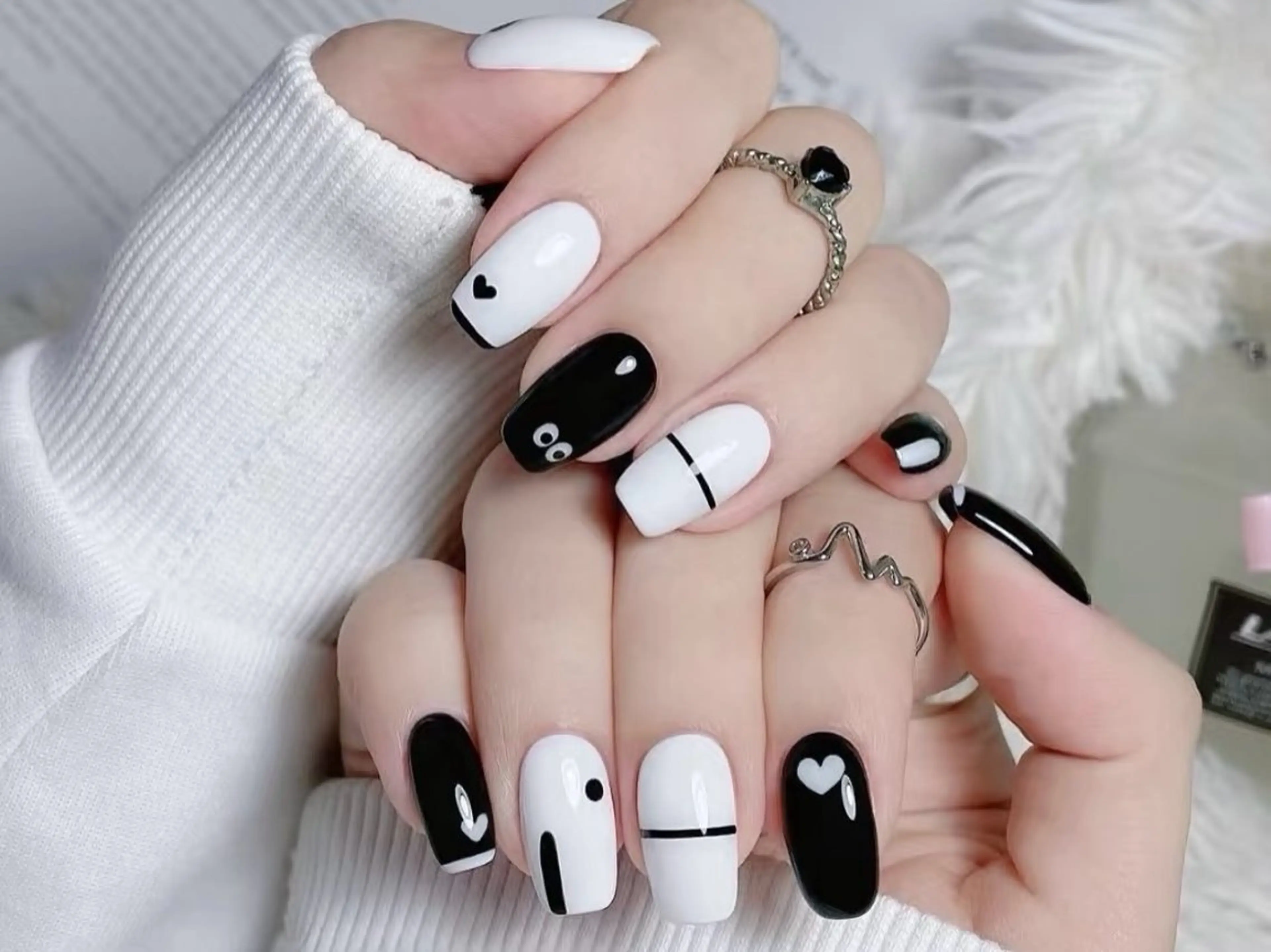 ネイル 長さ出し フットネイル フレンチネイル ジェルネイル ガーリー ハンドネイル NYネイルサロン 千葉中央店所属・NYネイルサロン 千葉中央店のネイルデザイン