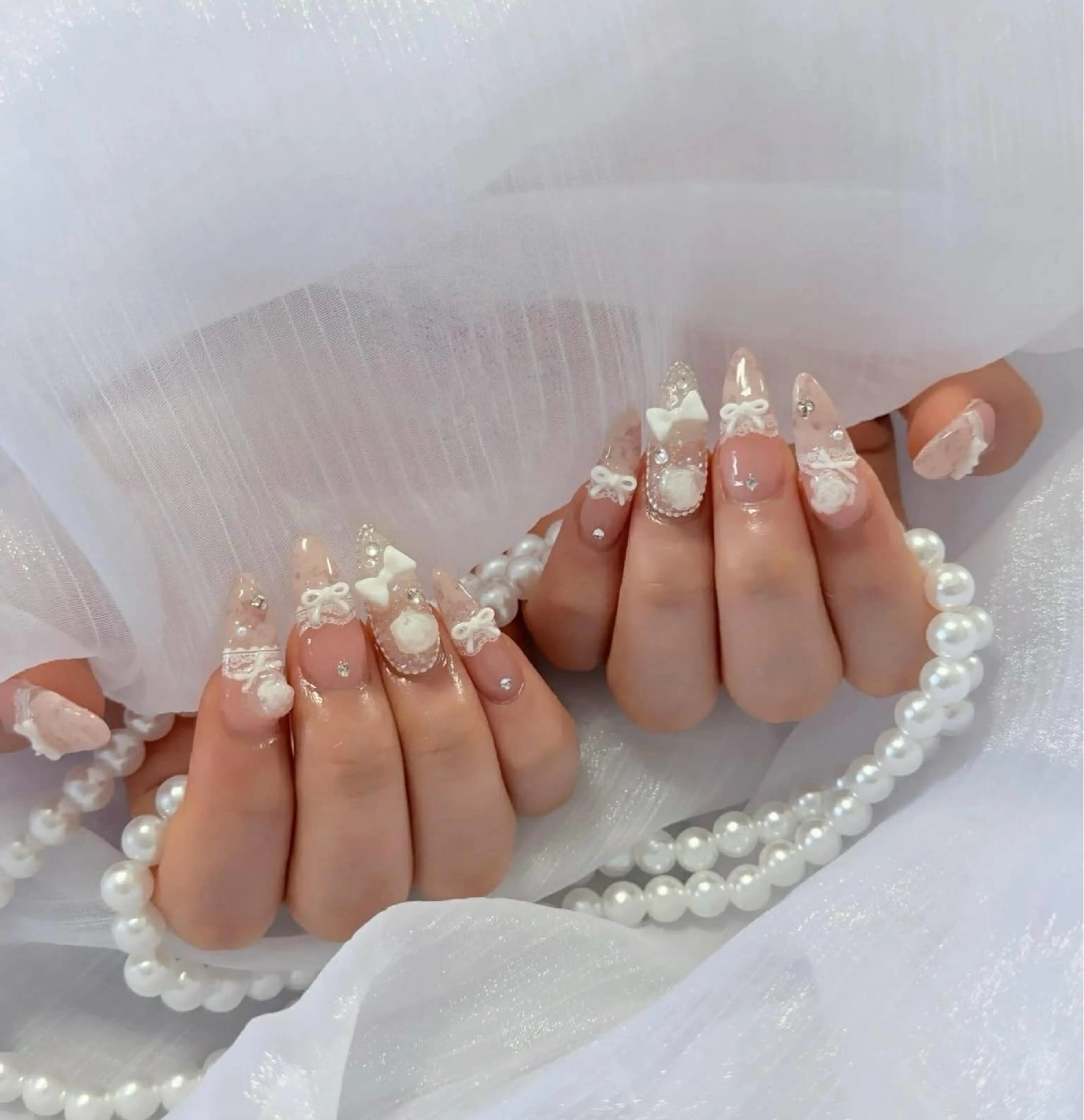 ネイル オーロラネイル クリアネイル 成人式 フラッシュネイル ジェルネイル ハンドネイル Amee Nail Salonのネイルデザイン