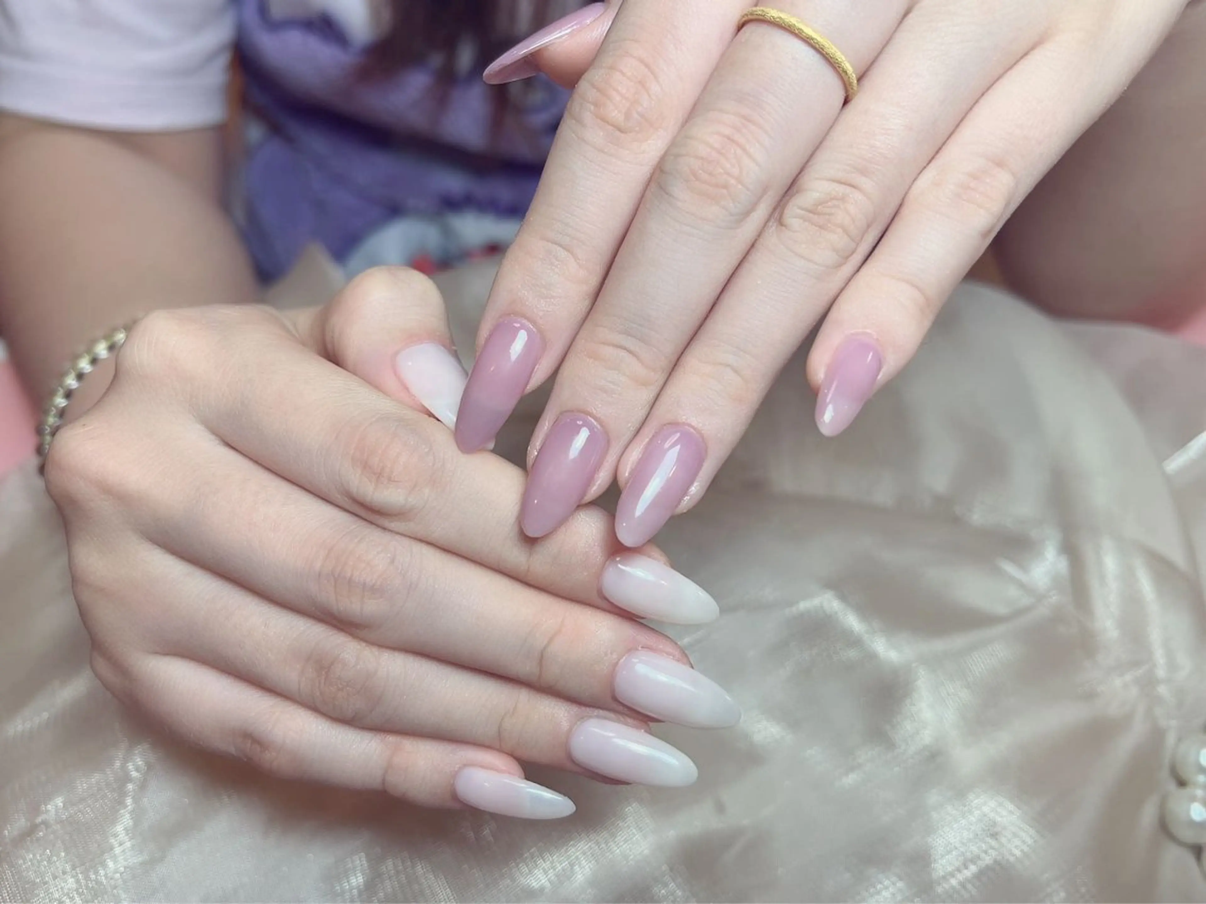 ネイル オーロラネイル 長さ出し フットネイル フレンチネイル ジェルネイル 🌟桜beauty 🌟プロ ネイリストのネイルデザイン