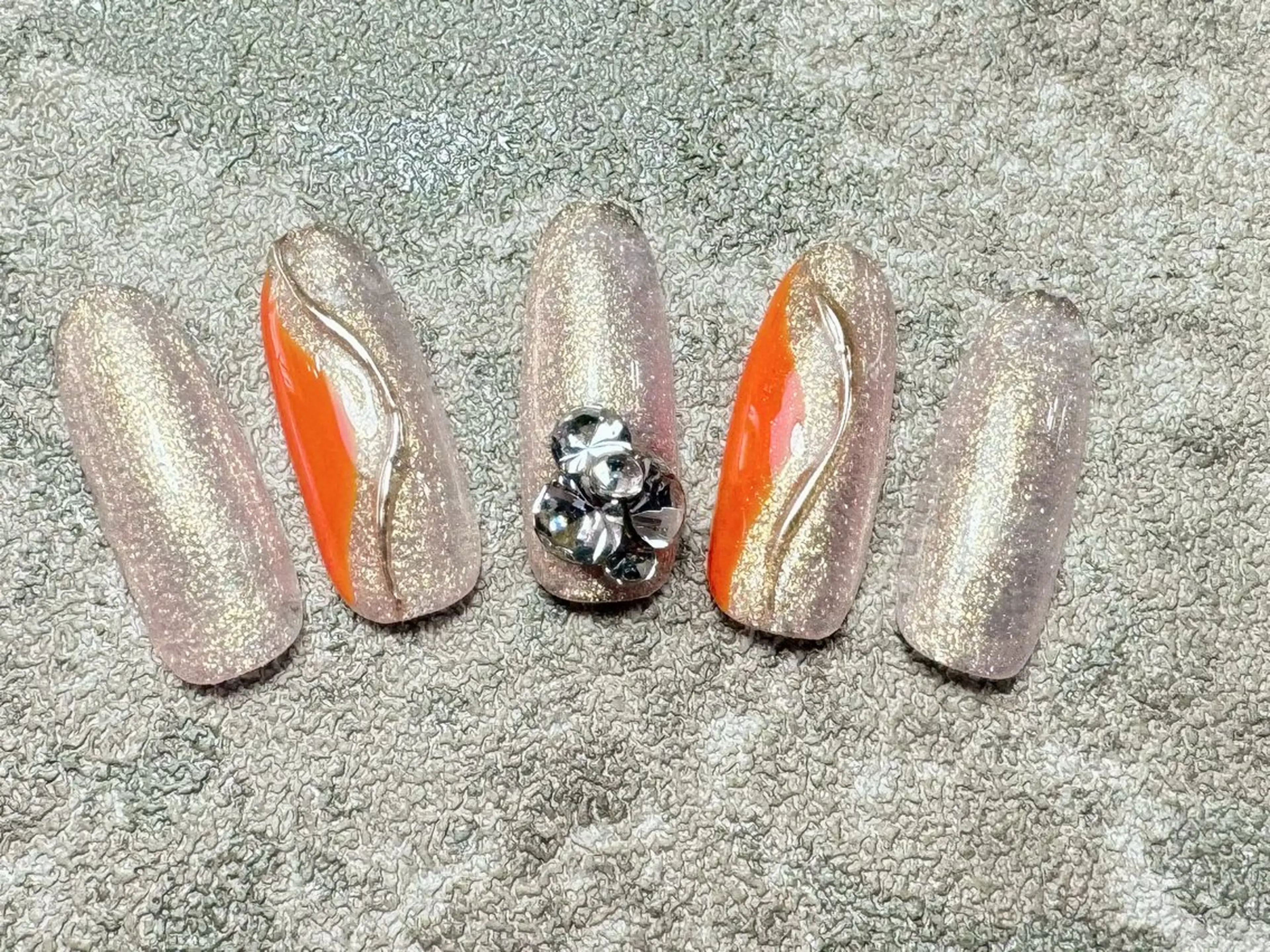 ネイル ハンドネイル マジックミラー所属・マジック ミラーのネイルデザイン