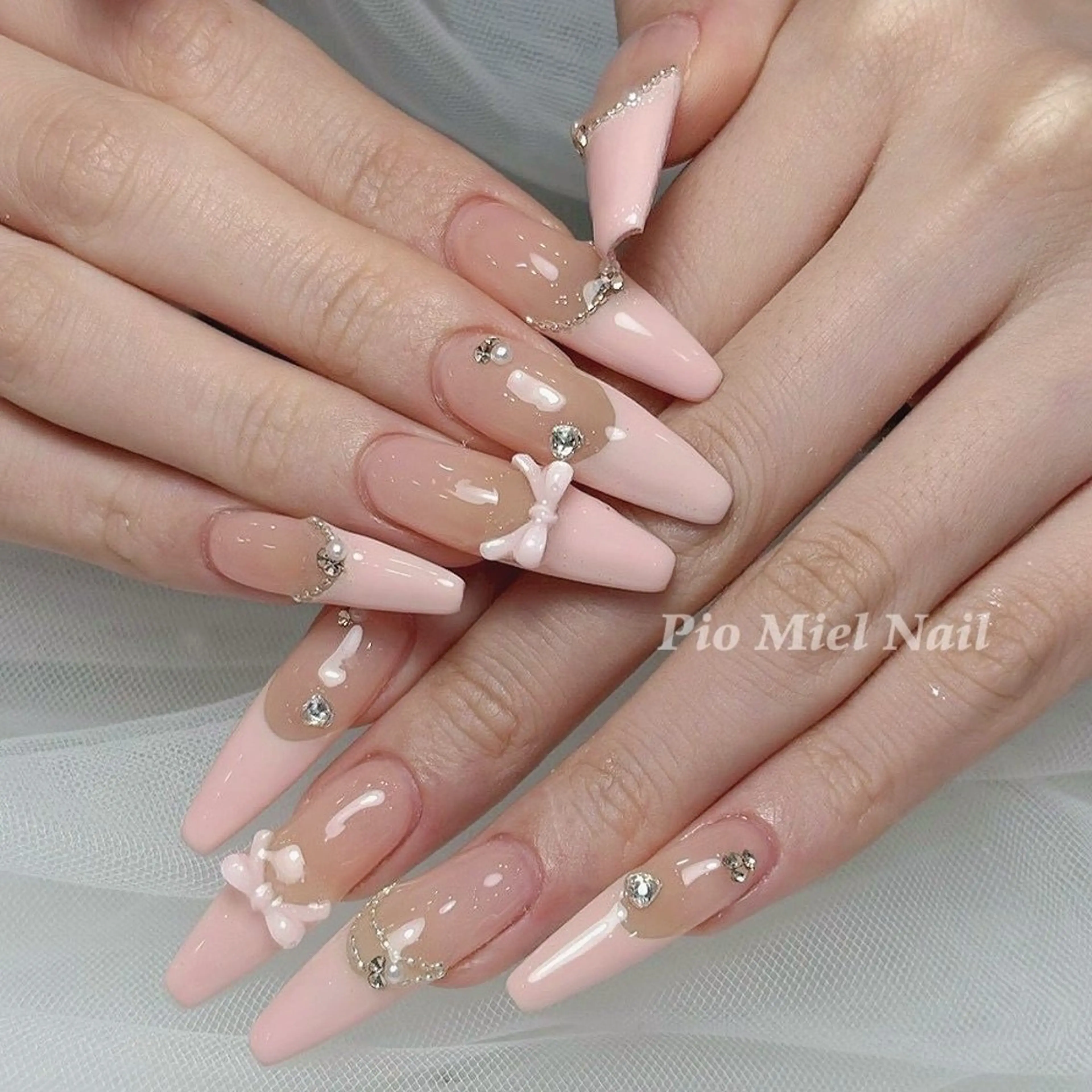 ネイル ハンドネイル HANA 長さだしのネイルデザイン