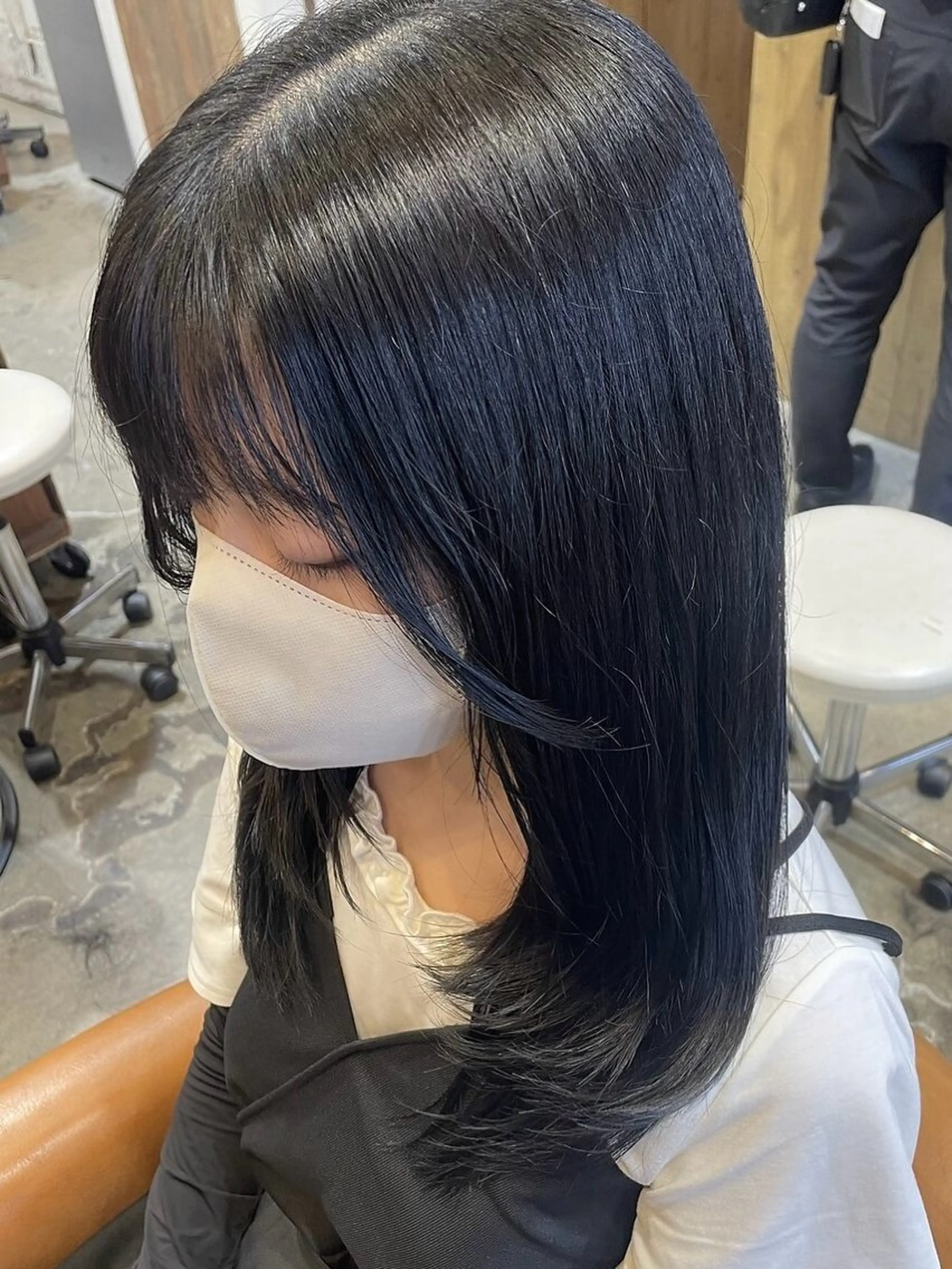 セミロング カラー カット ヘアカラー トリートメント 丁寧な施術で、 朝が楽になる髪のヘアスタイル