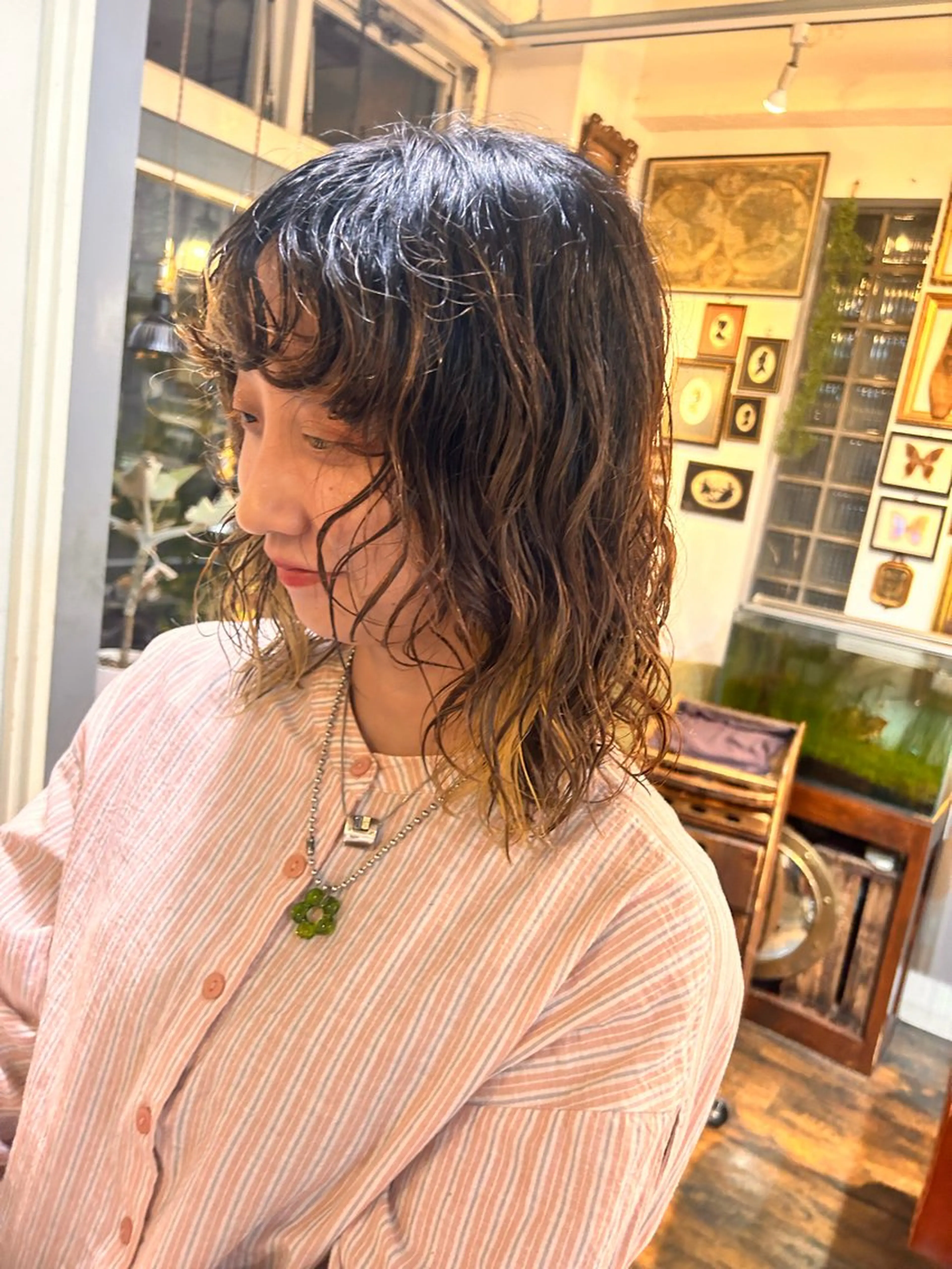 ミディアム パーマ ミディアムパーマ ウルフカット カット パーマ トリートメント 清水千優/パーマ/透 明感カラー/メンズのヘアスタイル