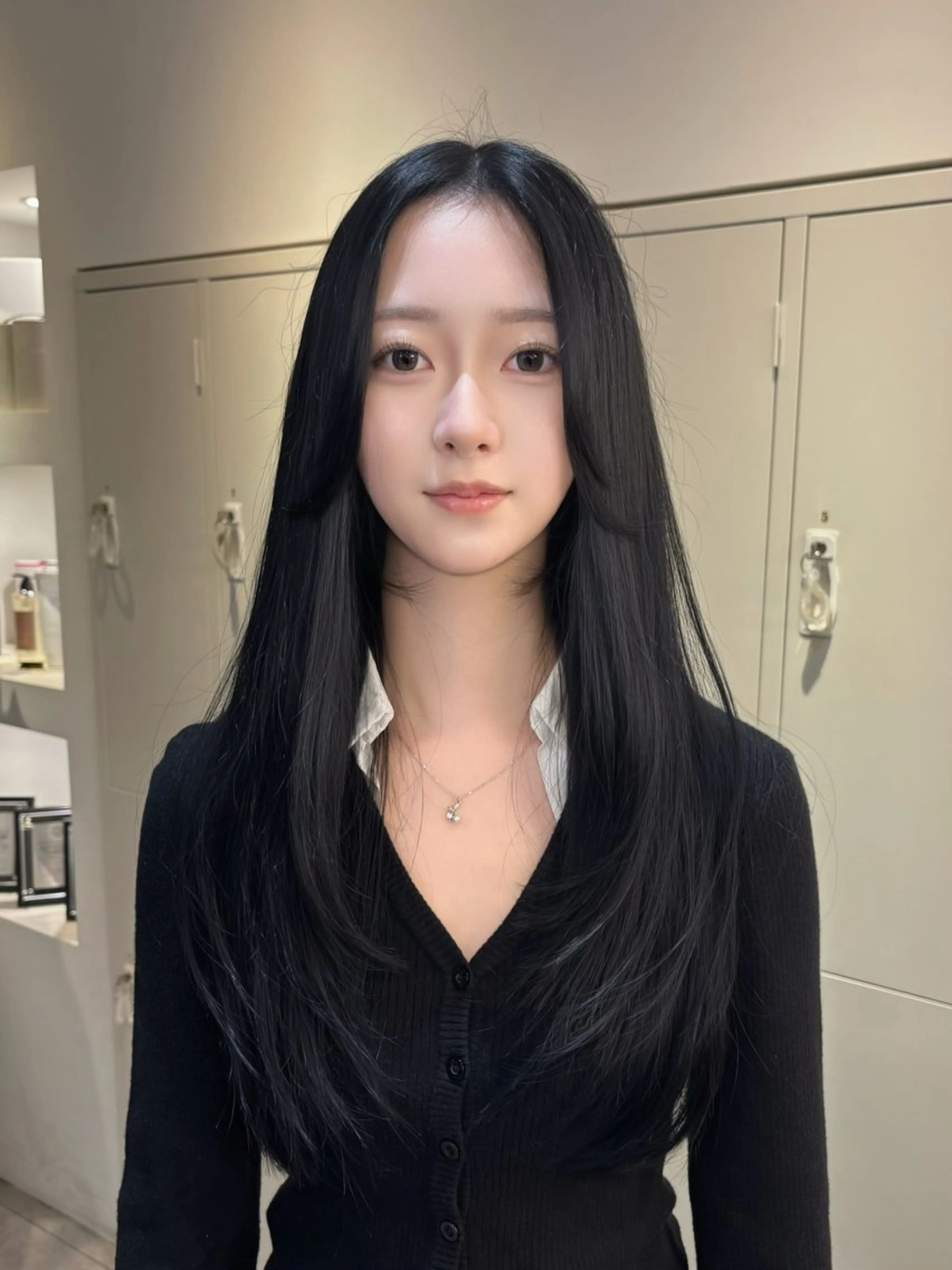 ロング 顔まわりレイヤー レイヤーカット カット ヘアカラー トリートメント 🍀祥吾🍀レイヤー 艶髪❣️髪質改善❤️のヘアスタイル