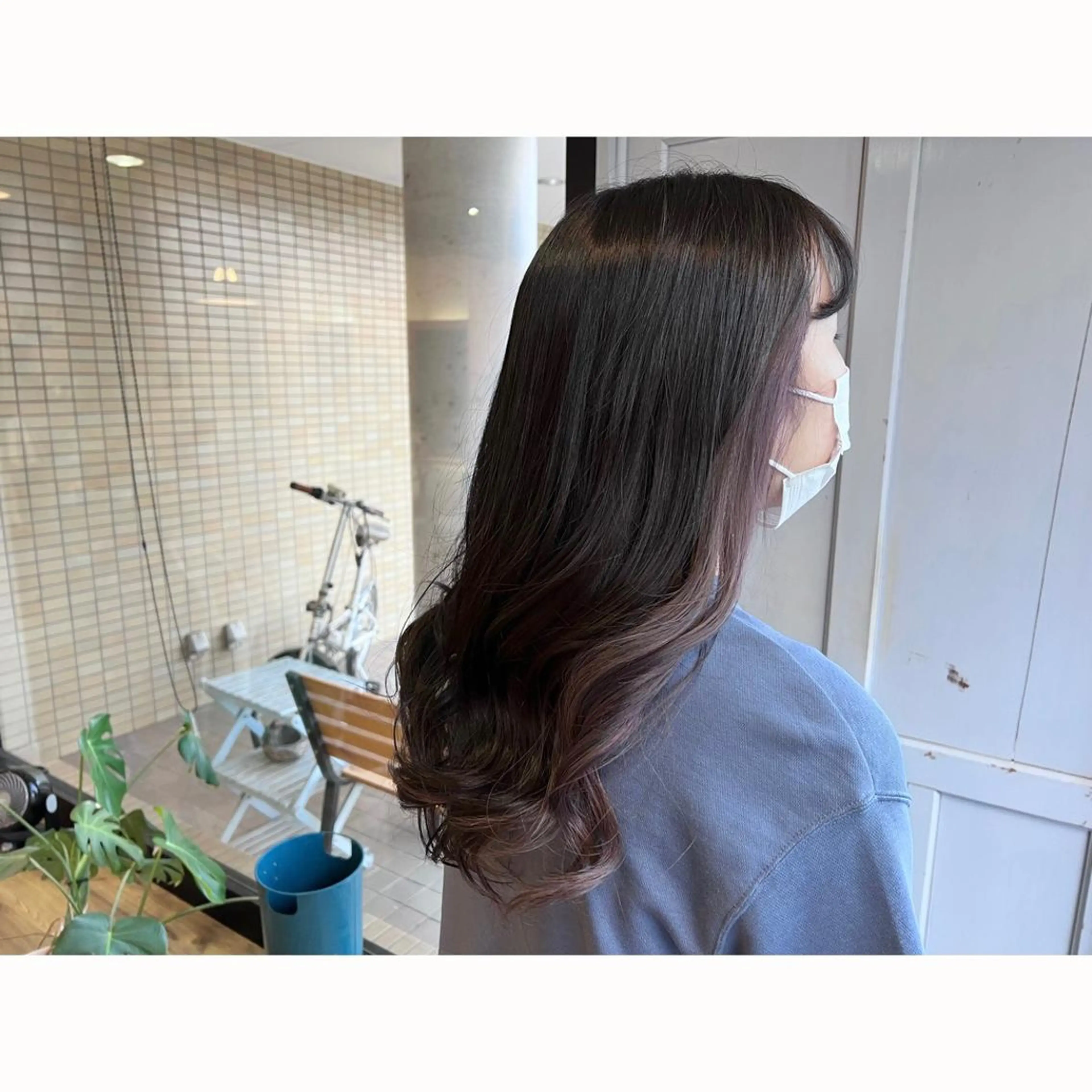 ロング カラー アッシュ ラベンダーカラー ヘアカラー トリートメント ツキダテ ユイのヘアスタイル