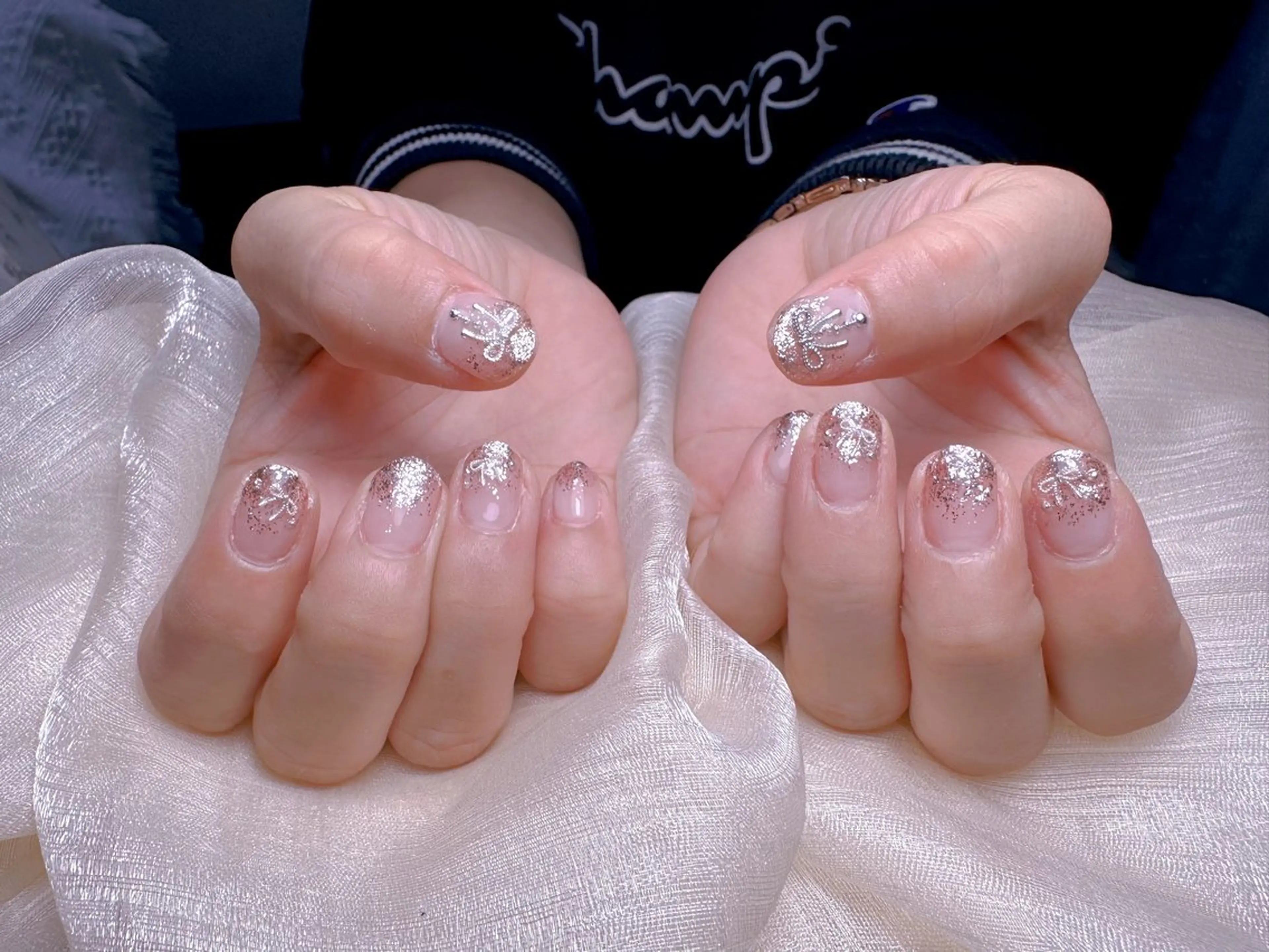 ネイル オーロラネイル チークネイル フレンチネイル ジェルネイル ガラスフレンチ ハンドネイル Nail Jolie所属・Nail Jolieのネイルデザイン