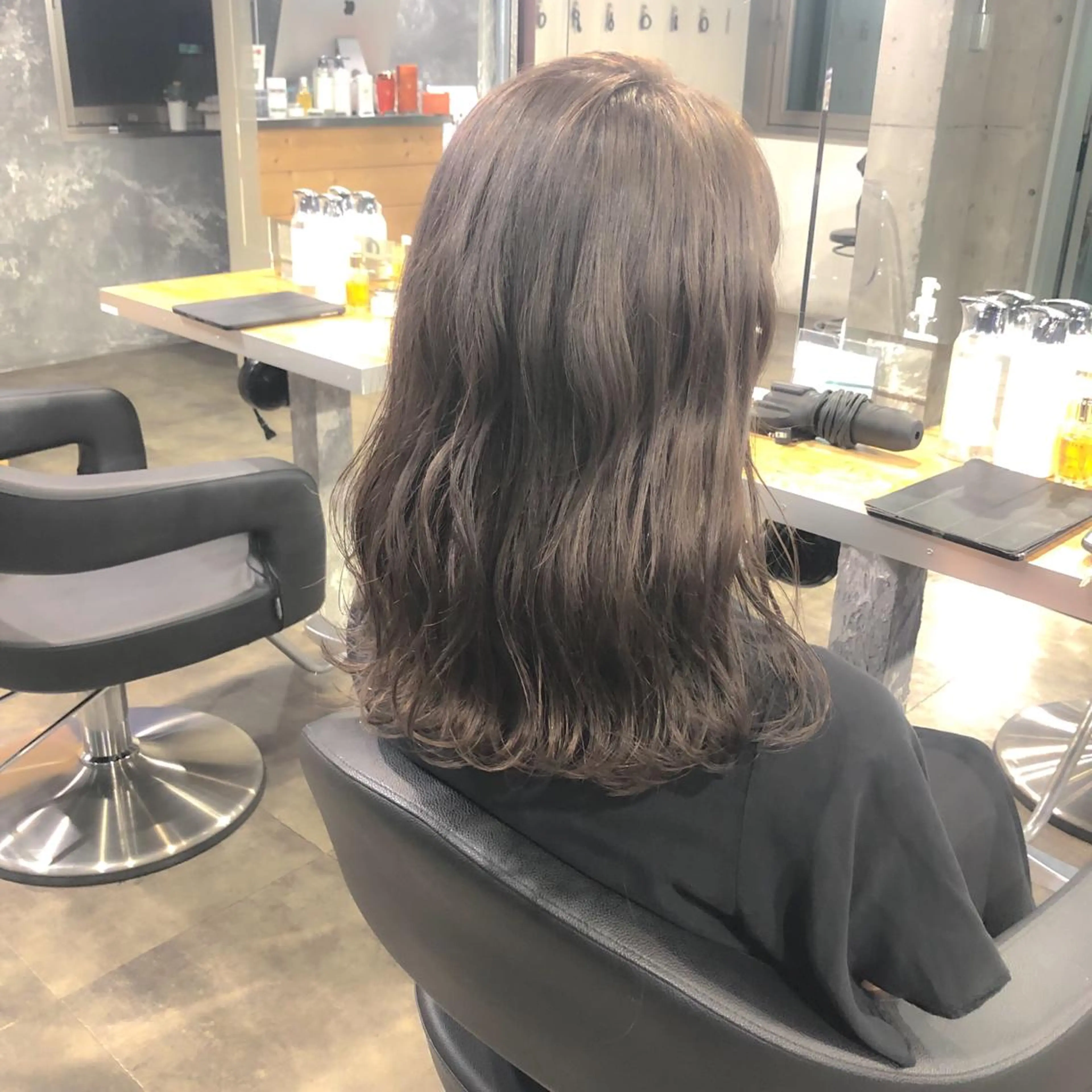 ミディアム カラー カット ヘアカラー パーマ ヘアセット 🔷似合わせのプロ KUMA🔷のヘアスタイル