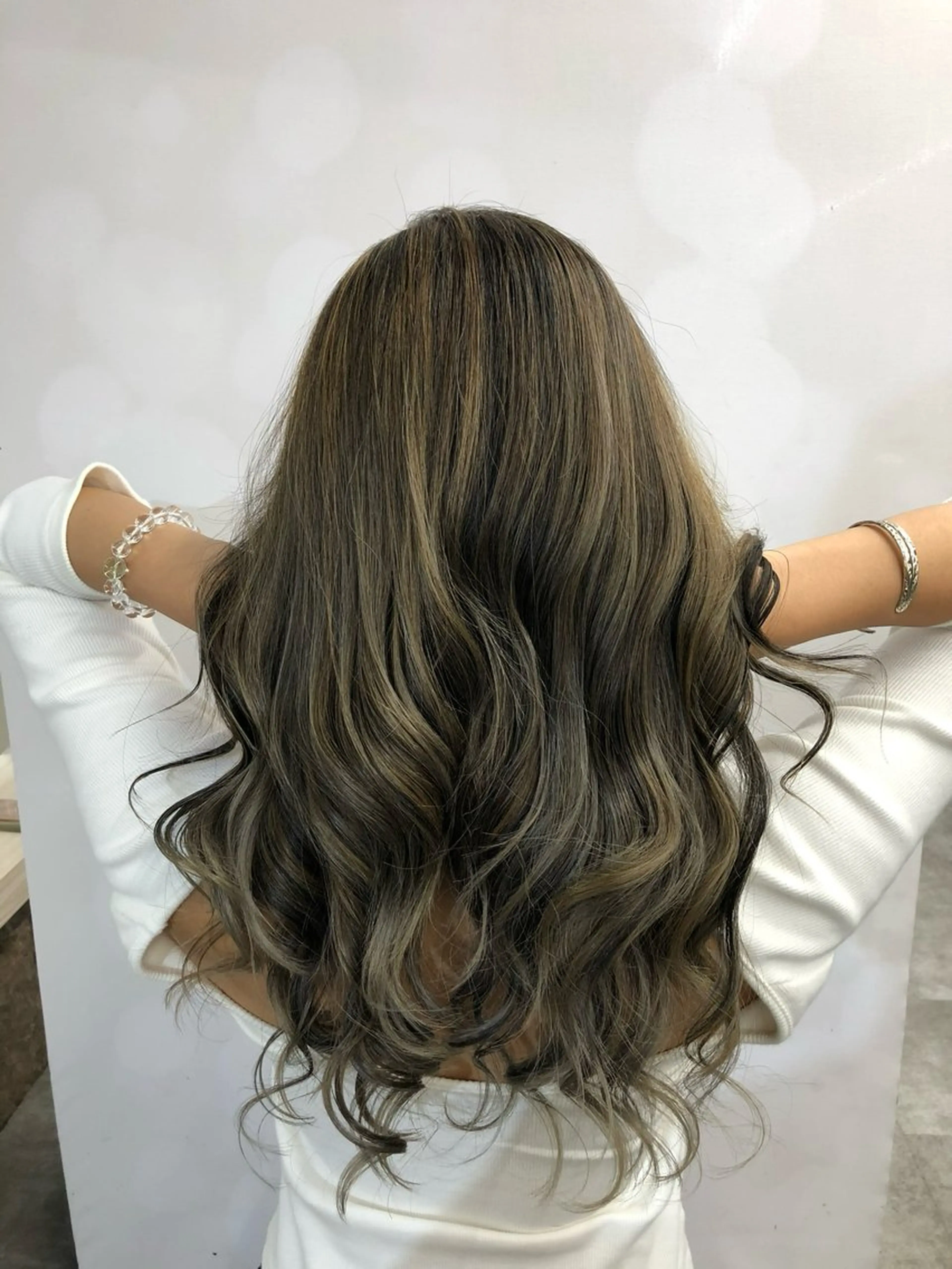 ロング 切りっぱなしボブ ロングレイヤー ボブ 顔まわりレイヤー 顔周りカット カット ヘアカラー トリートメント 🌟髪質改善ケアカラ ー美髪縮毛矯正y🌟のヘアスタイル