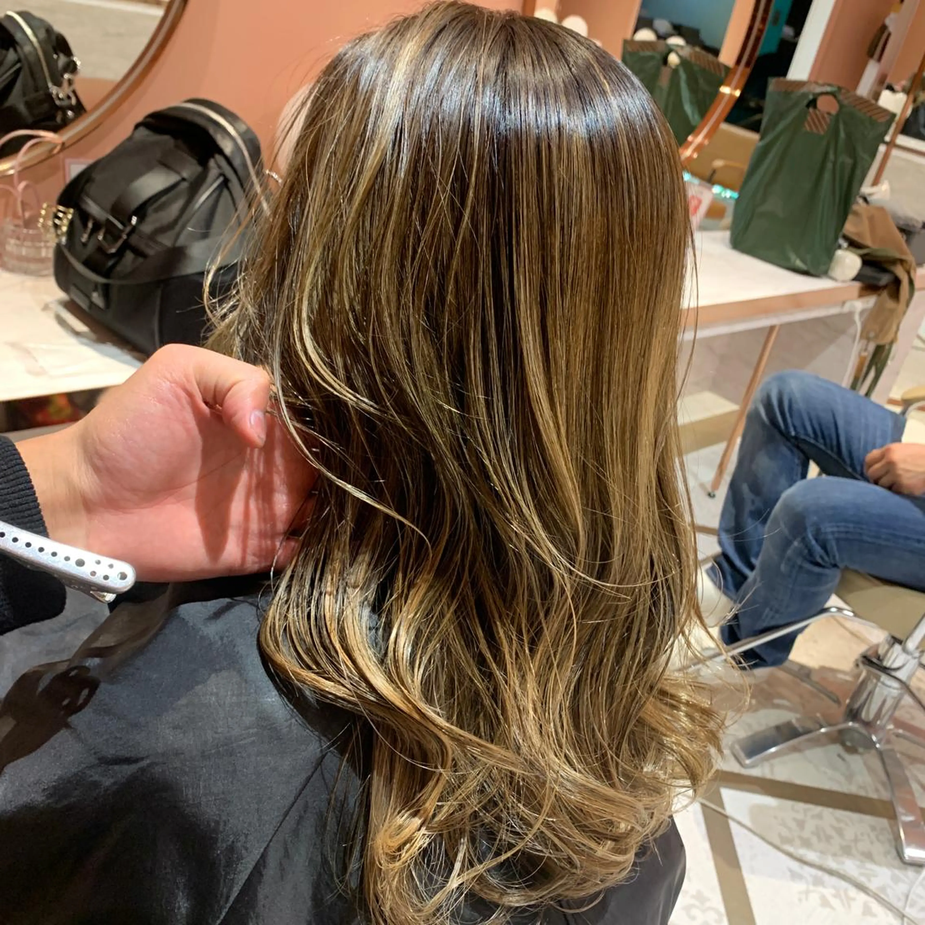 ロング カラー パーマ ヘアアレンジ メンズ キッズ ネイル マツエク・マツパ メンズハイライト ハイライトカラー ハイライト nameless髪質 改善ブリーチ心斎橋のヘアスタイル