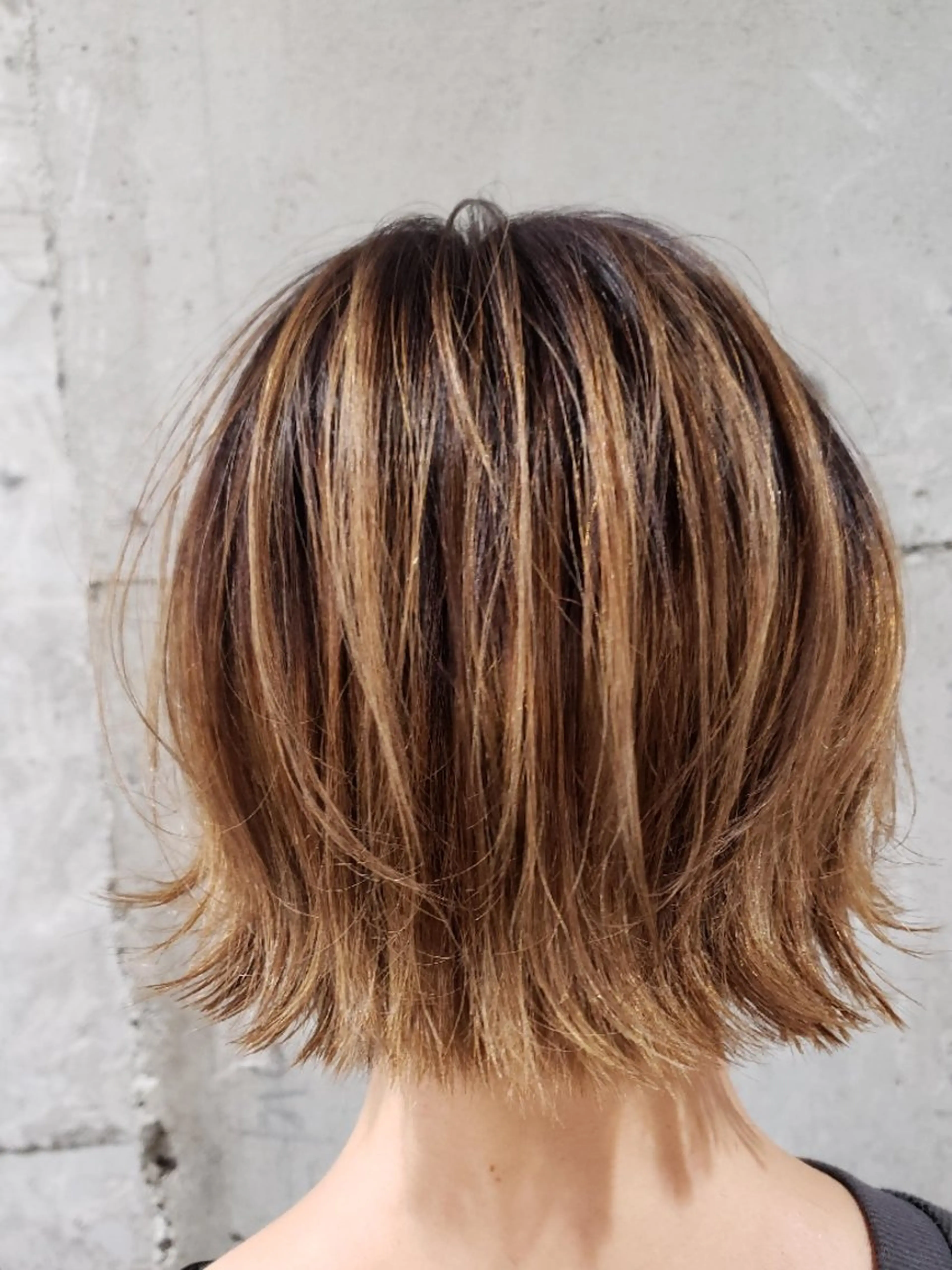 ショート カラー グラデーションカラー ハイライトカラー ハイライト TELA HAIR 土気あすみが丘店所属・✂ AYAのヘアスタイル