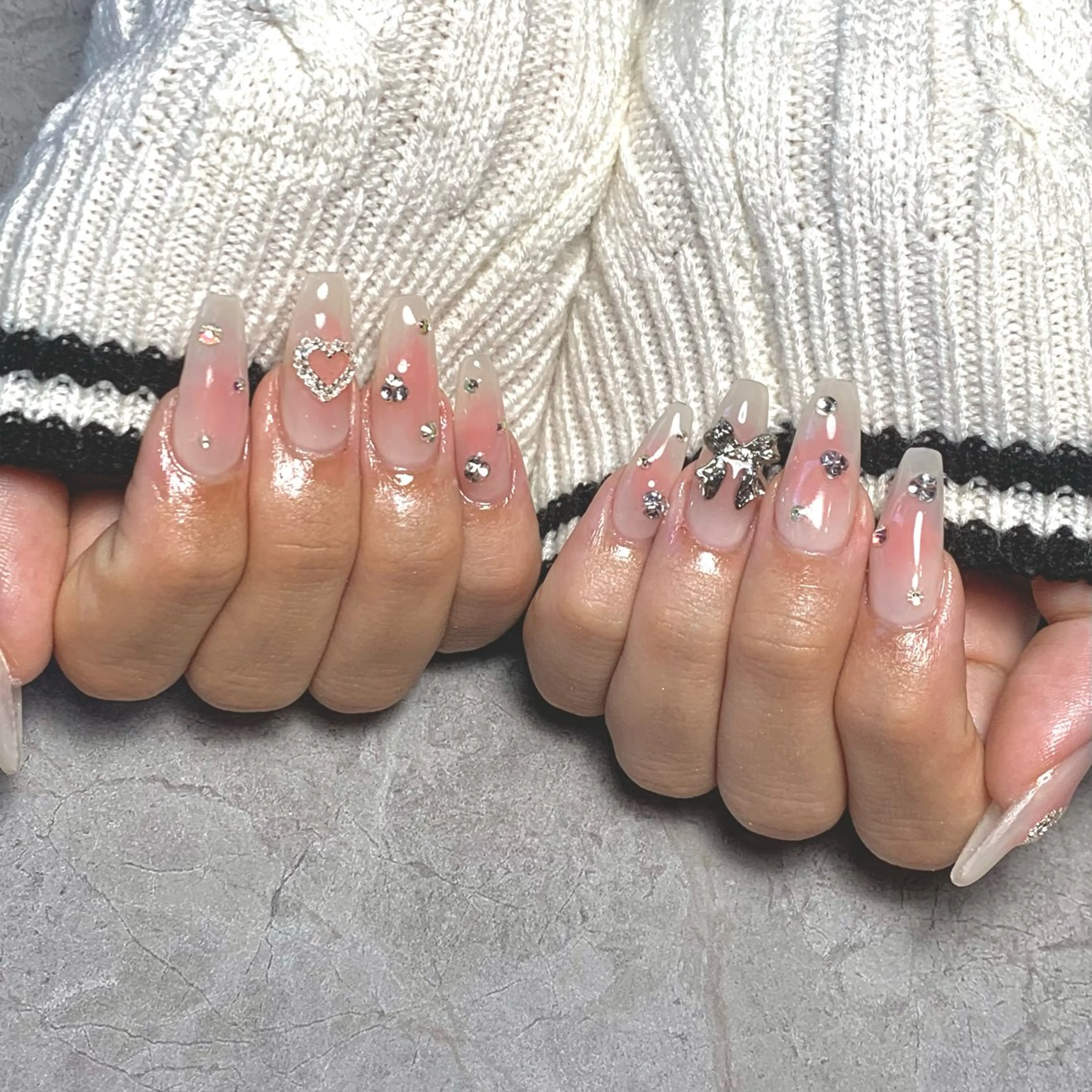 ネイル チークネイル フレンチネイル ガーリー ハート キラキラネイル ハンドネイル Nail Salon Lillion【リリオン】所属・lillion karenのネイルデザイン