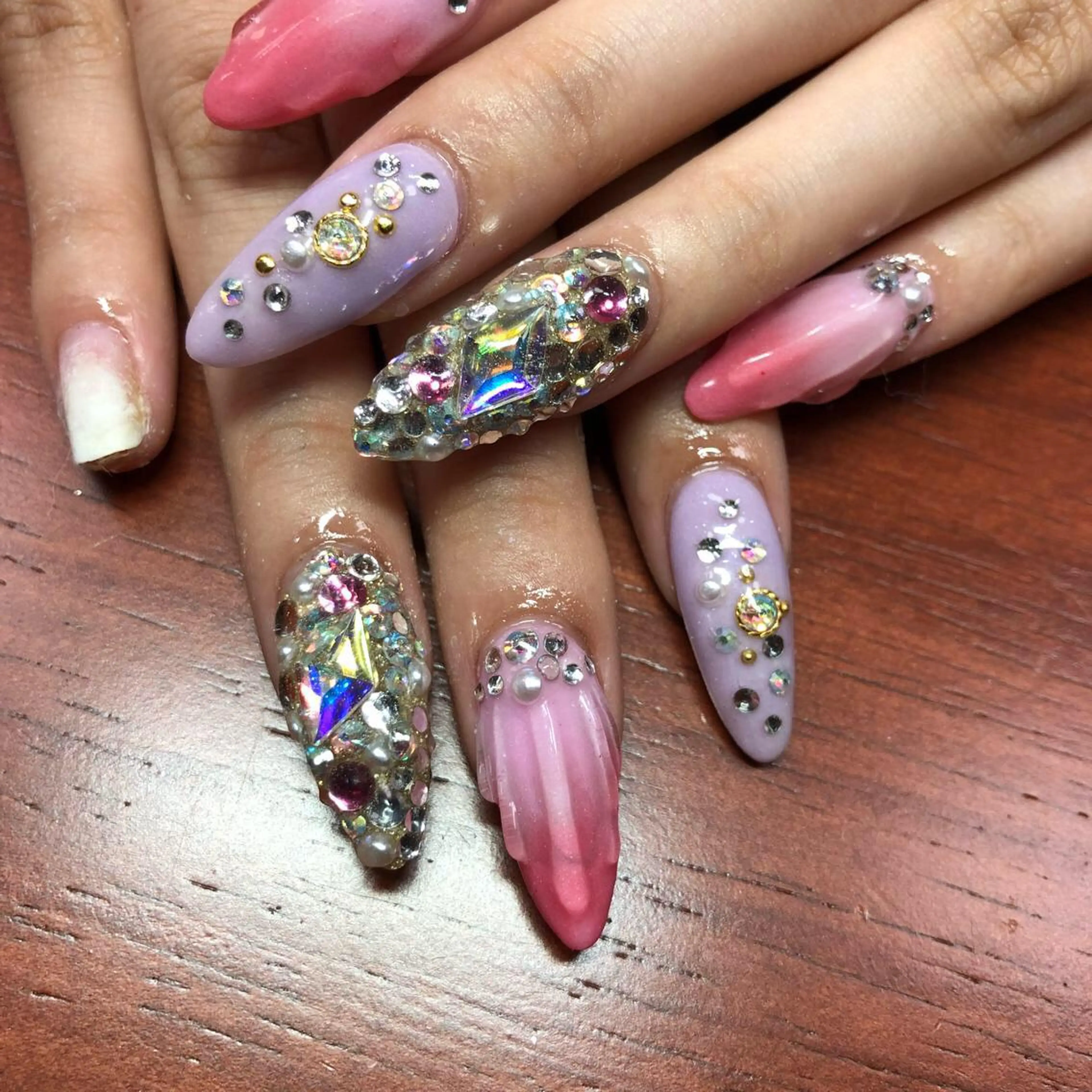 セミロング ネイル 《LB》ラブリエ Nail&eyeのマツエク・マツパデザイン