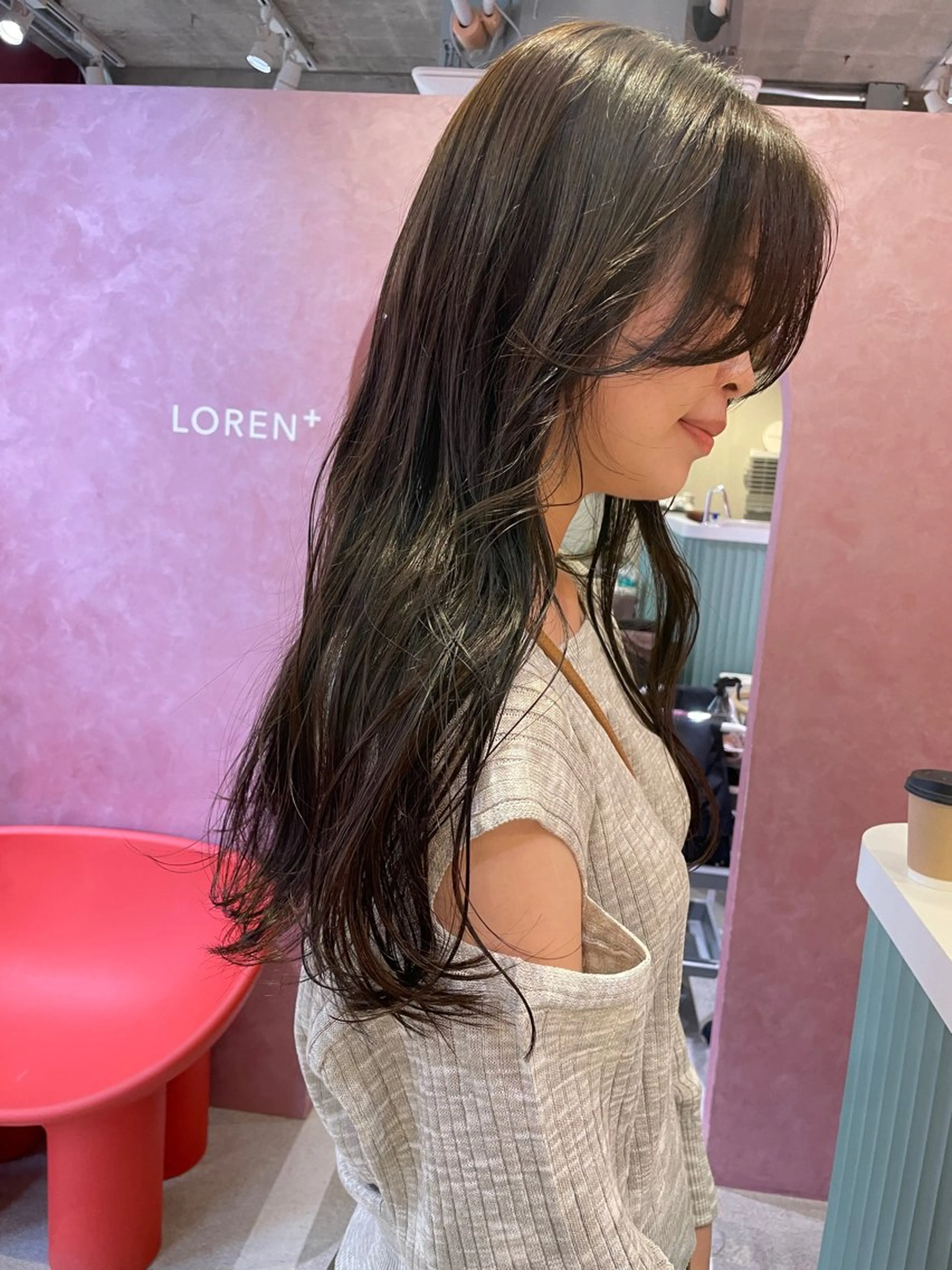 ロング 🤍LOREN エリコ🌈のヘアスタイル