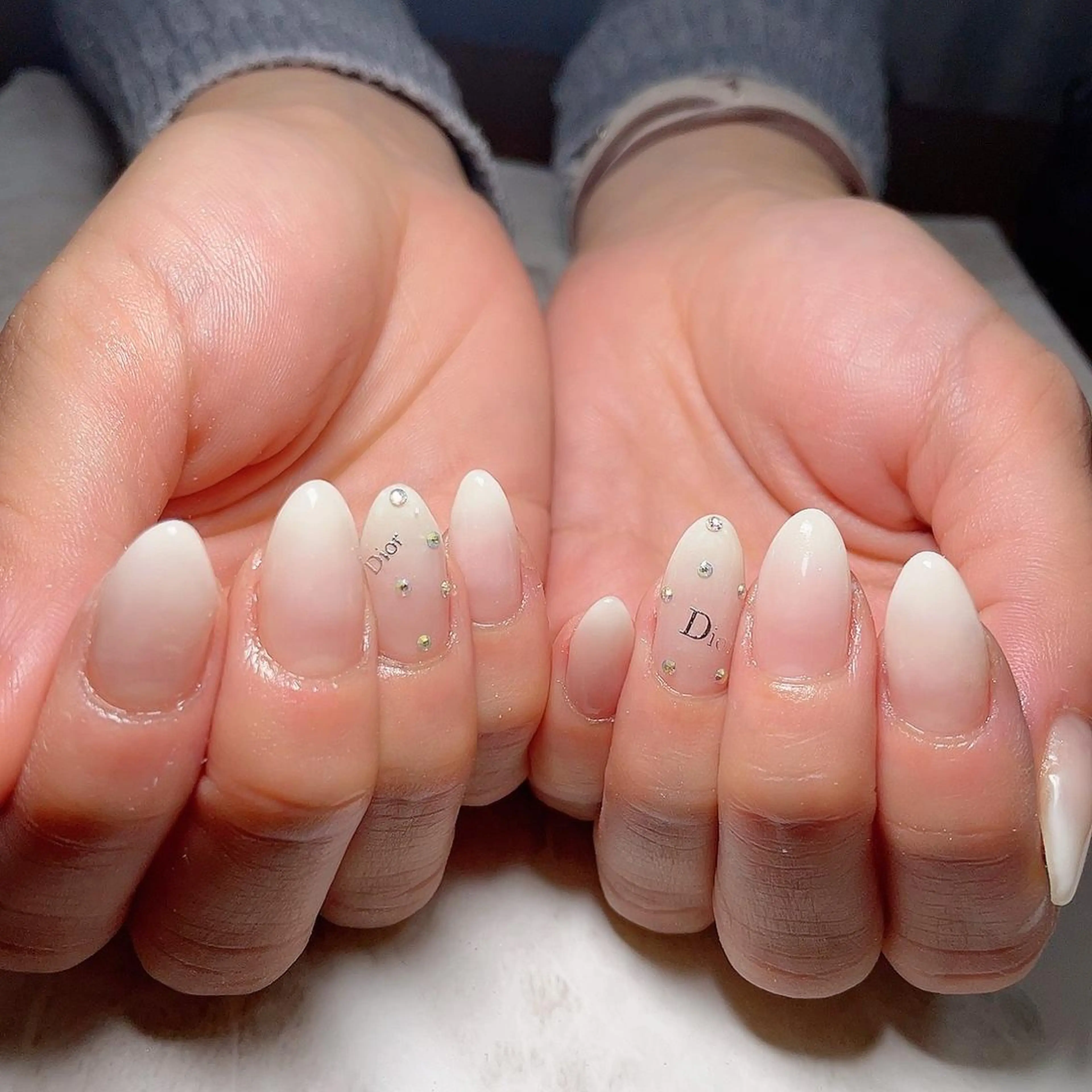 ネイル 冬ネイル 知花 梨花のネイルデザイン