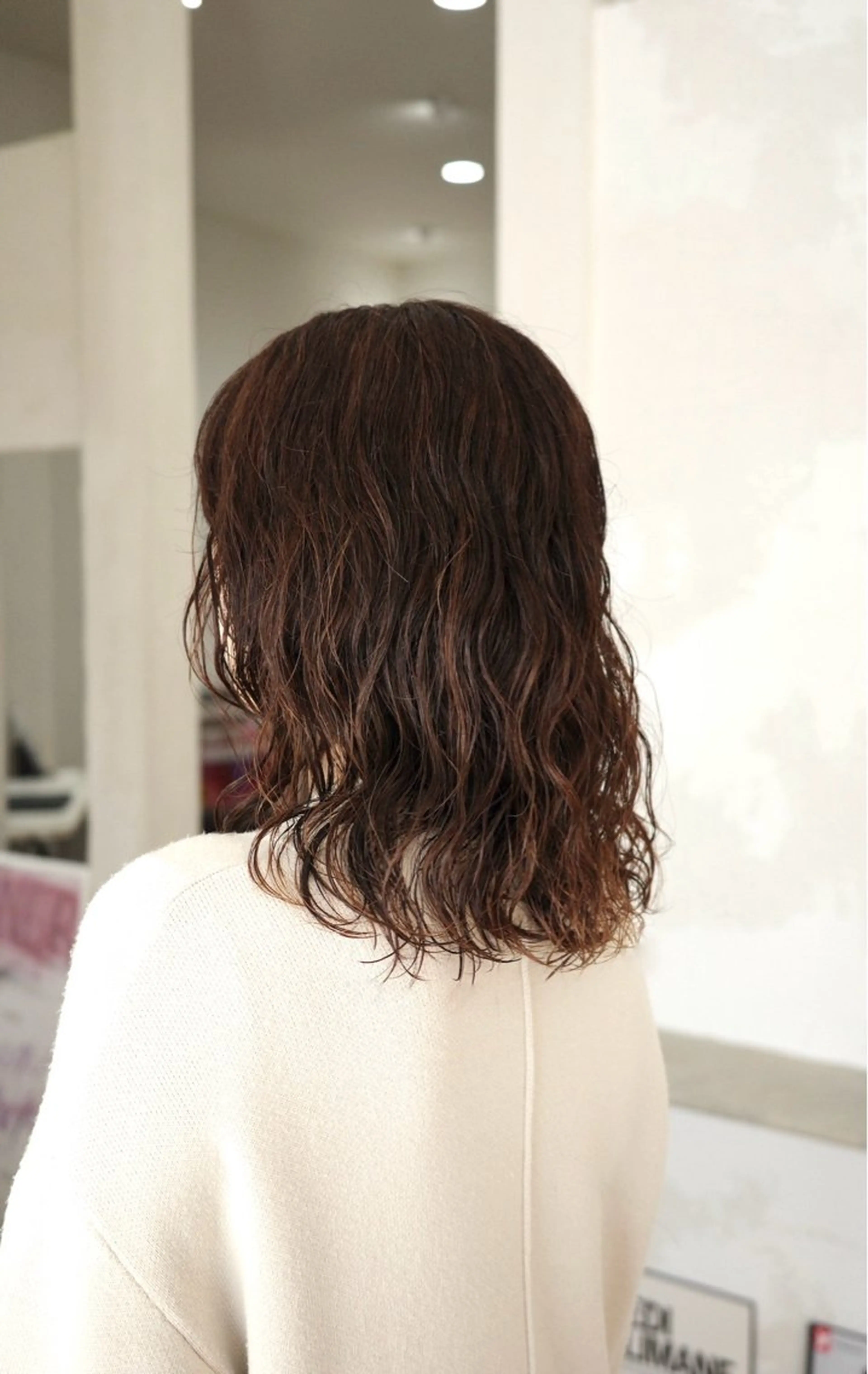 パーマ モトムラ アミのヘアスタイル