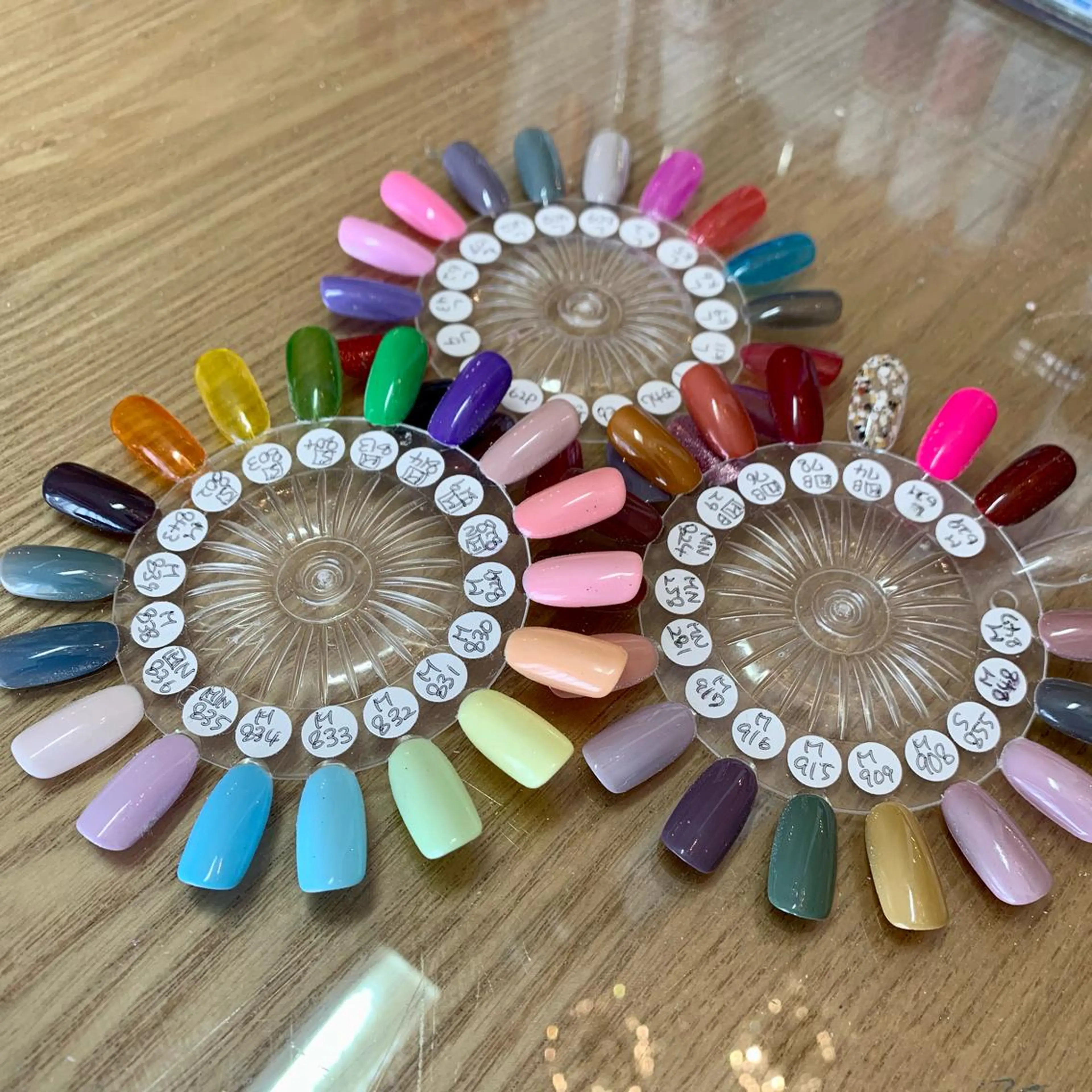 ネイル GO TODAY シェアサロン 表参道Colore店所属・K. Ayanaのネイルデザイン