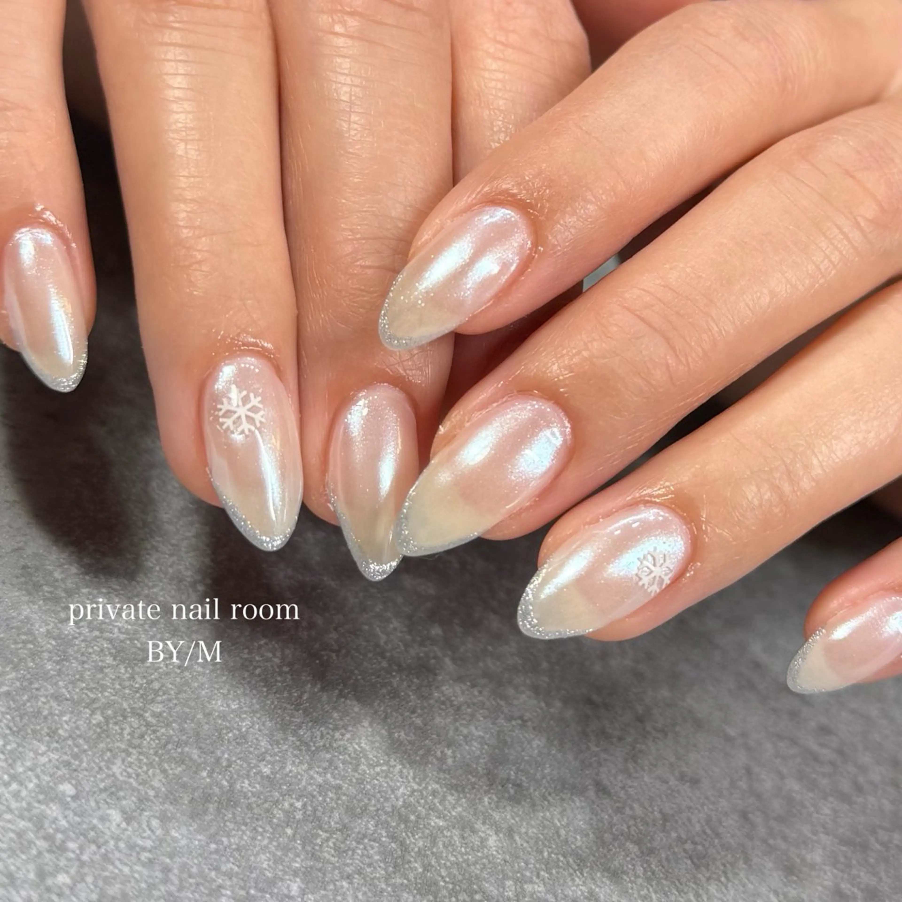 ネイル フレンチネイル 水色 マグネットネイル ミラーネイル 持ち込み ハンドネイル BY / Mのネイルデザイン