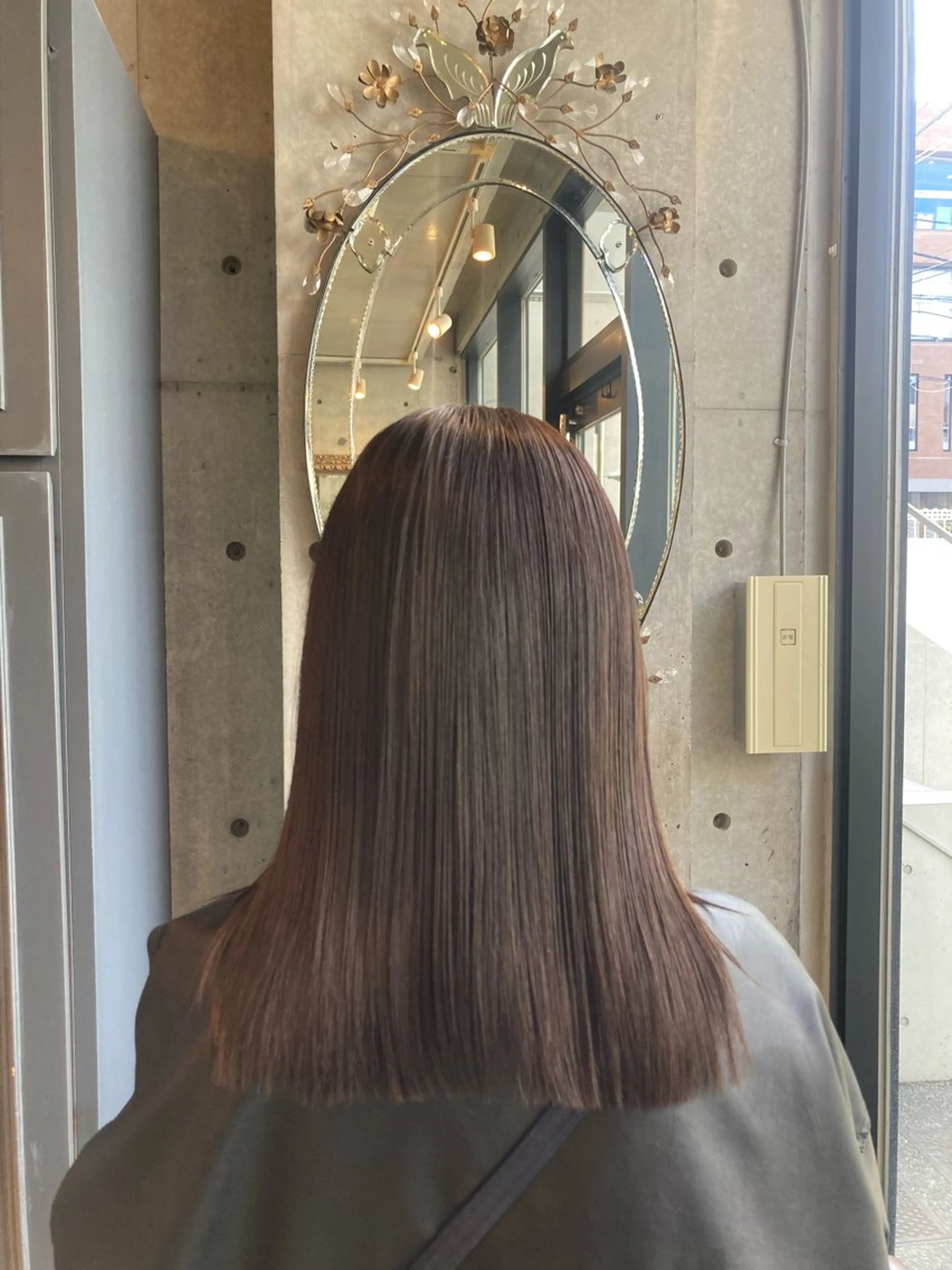 セミロング Y U K Iのヘアスタイル