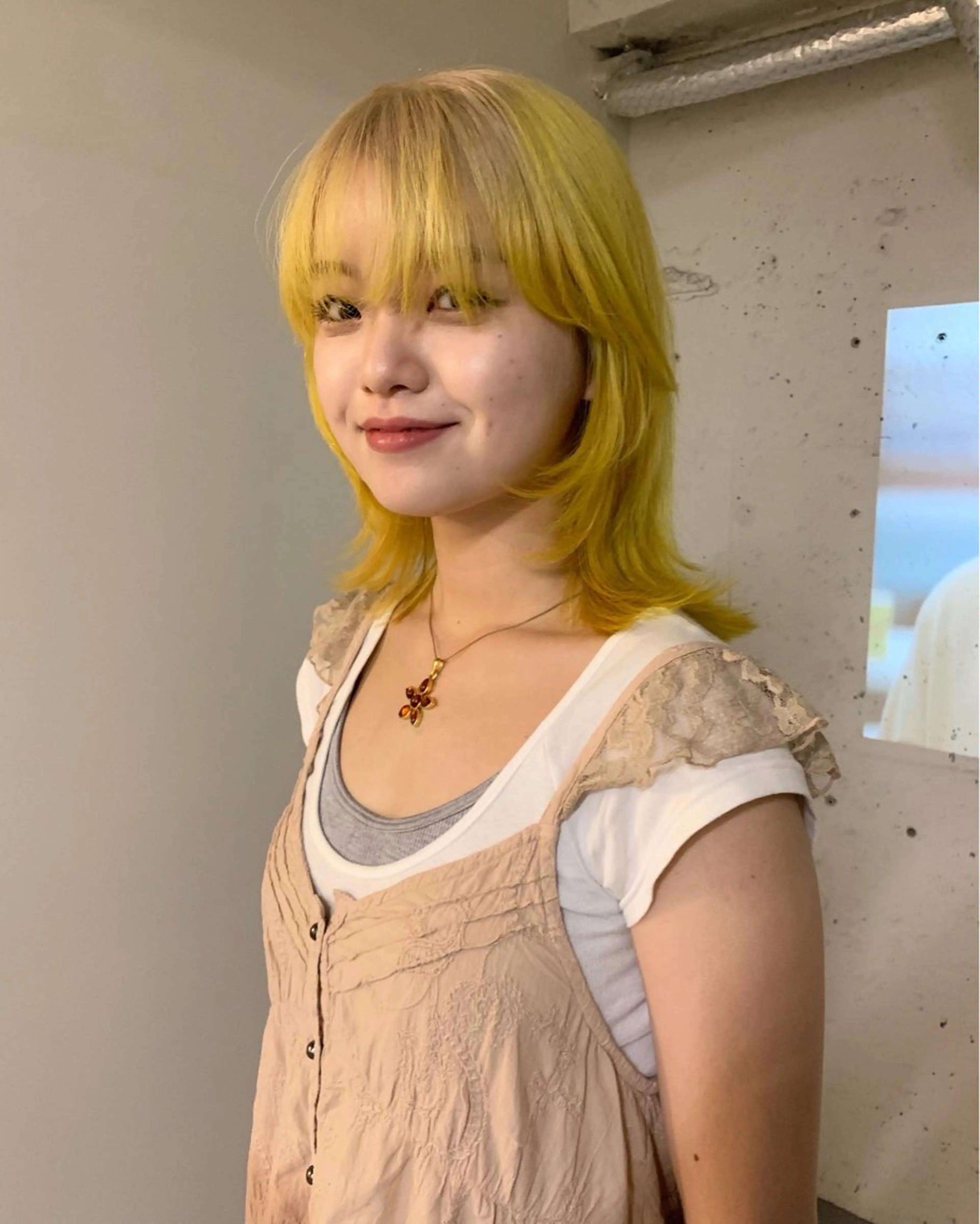 ミディアム カラー ハッシュカット/ MAYAのヘアスタイル