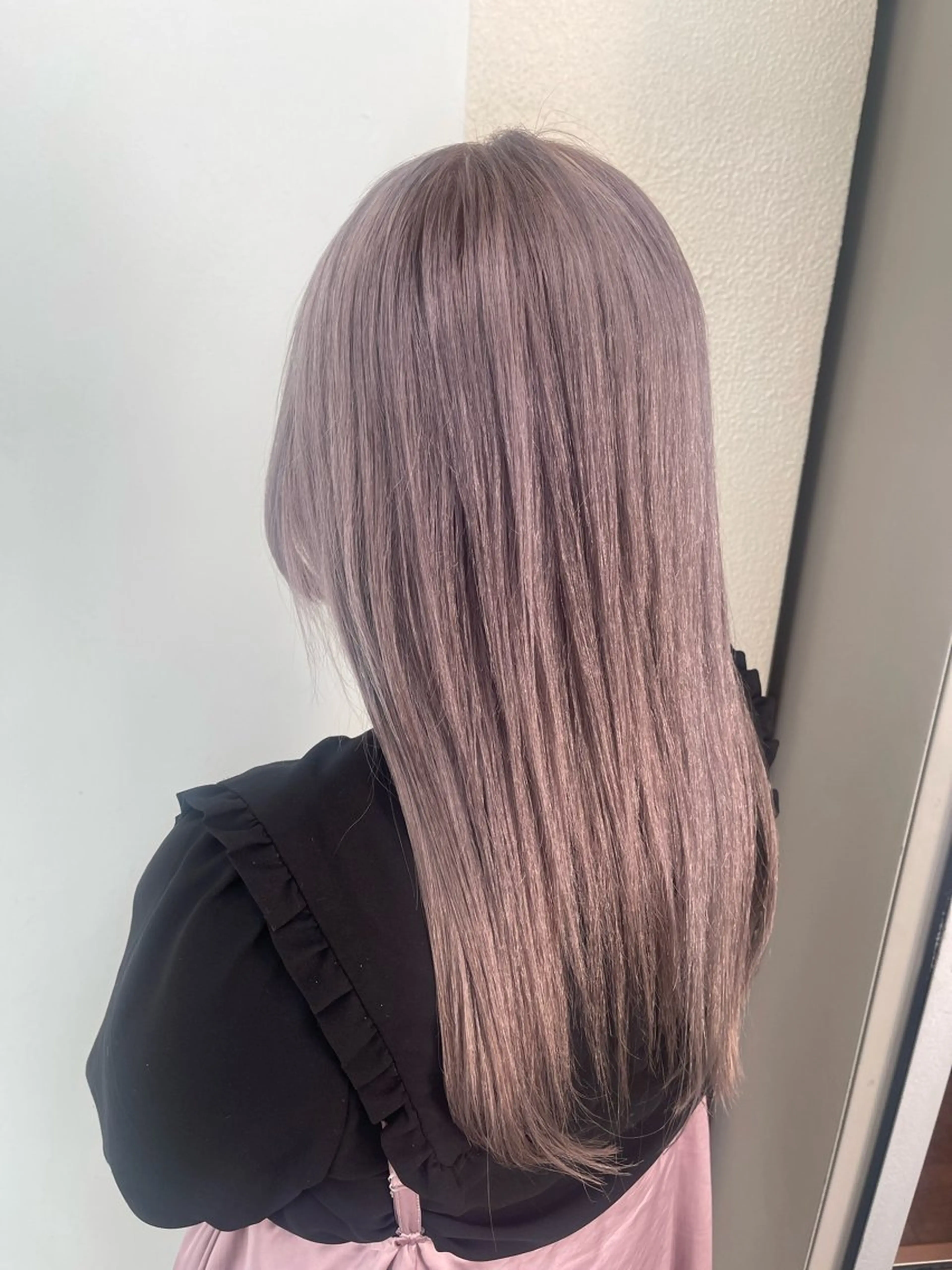 ロング カラー カット ヘアカラー トリートメント オーストヘアー ミコ所属・岩谷/ブリーチ 🫧透明感カラーのヘアスタイル