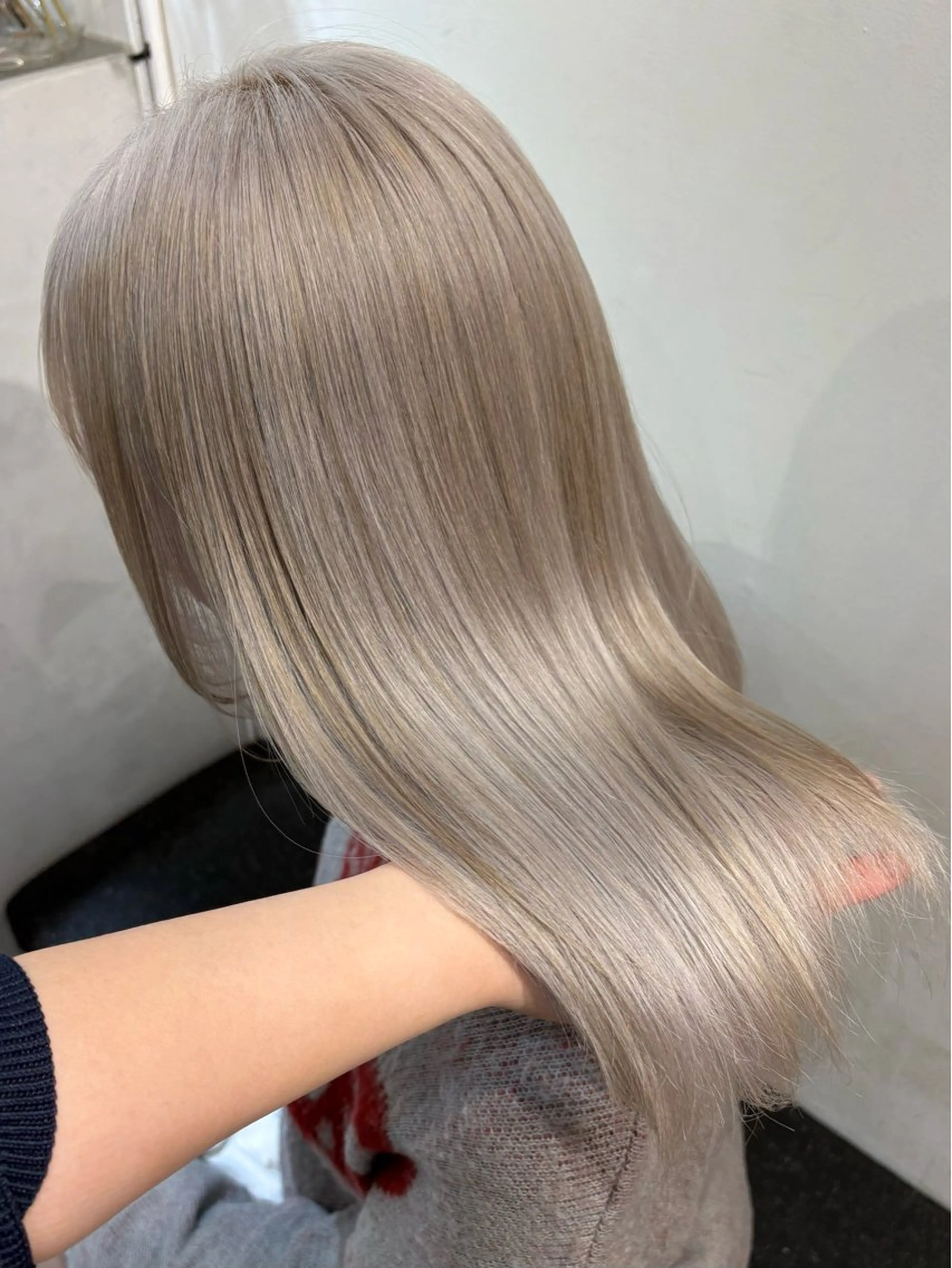 ミディアム カラー ヘアカラー 🫐寒色系カラー 🫐ヤマナカリリカのヘアスタイル