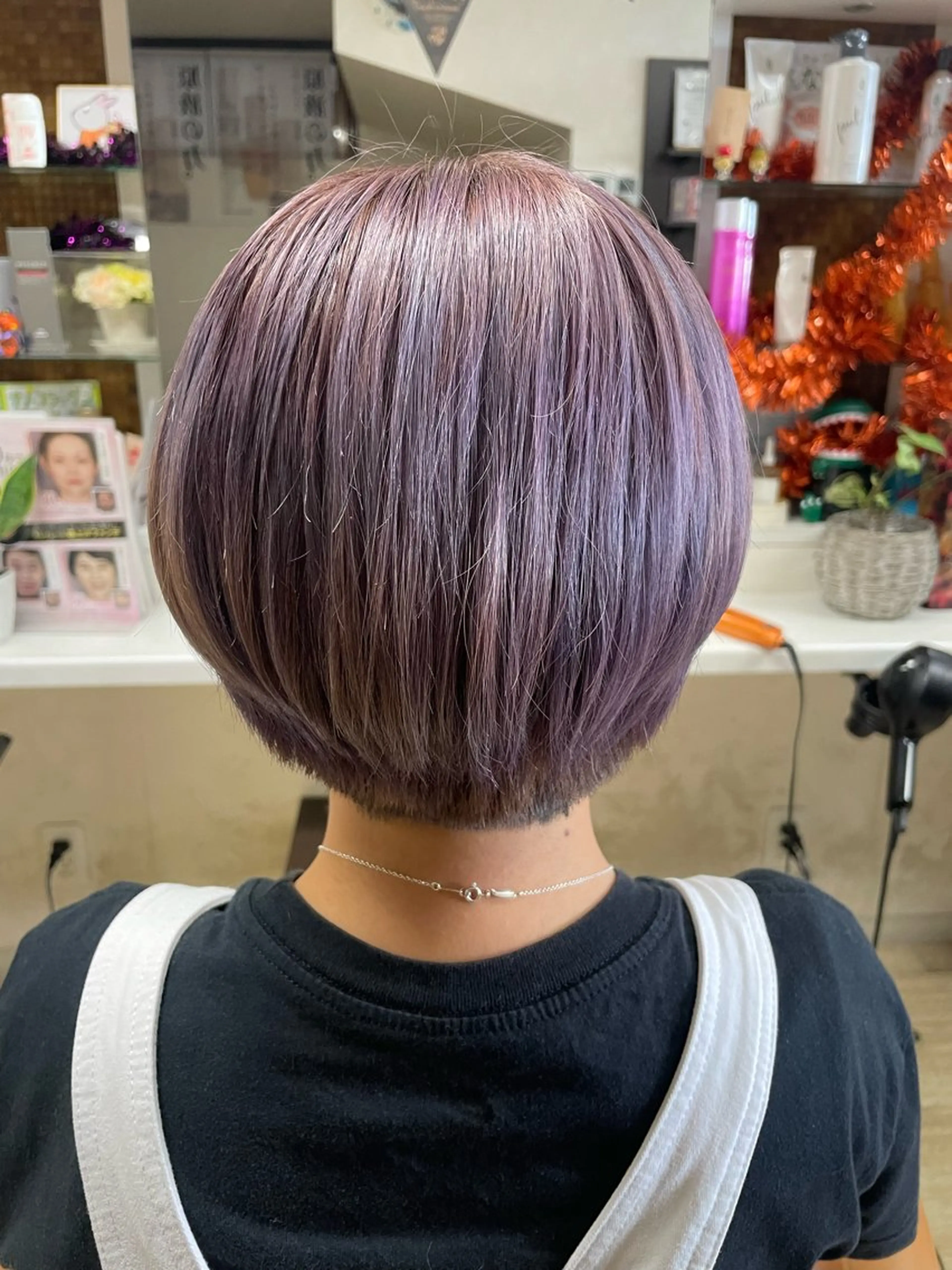 ショート カラー バイオレットカラー ショートヘア カット ヘアカラー 徳留 もも花のヘアスタイル