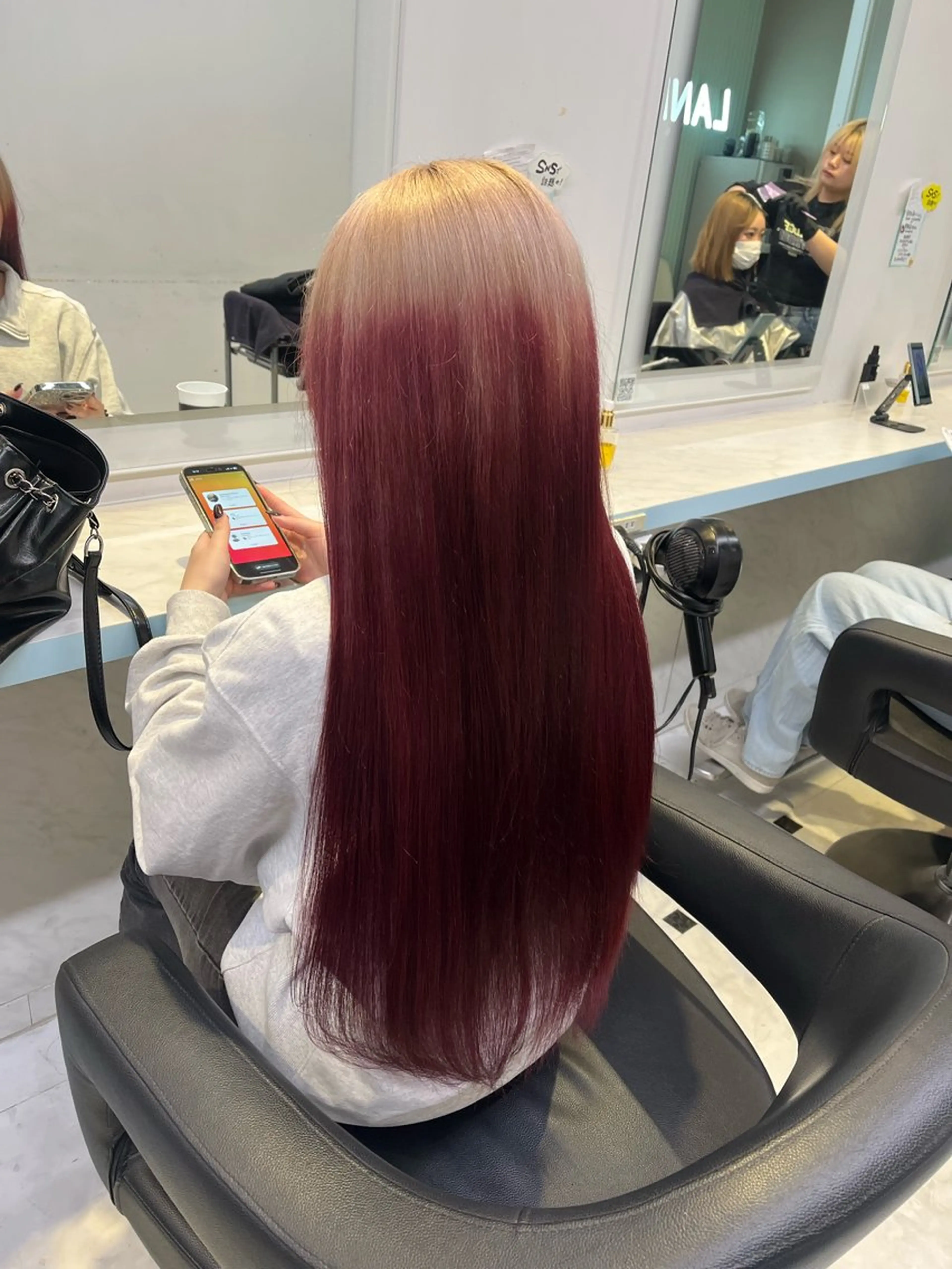 ロング カラー ヘアカラー ブリーチカラー 🩵MIZUKIのヘアスタイル