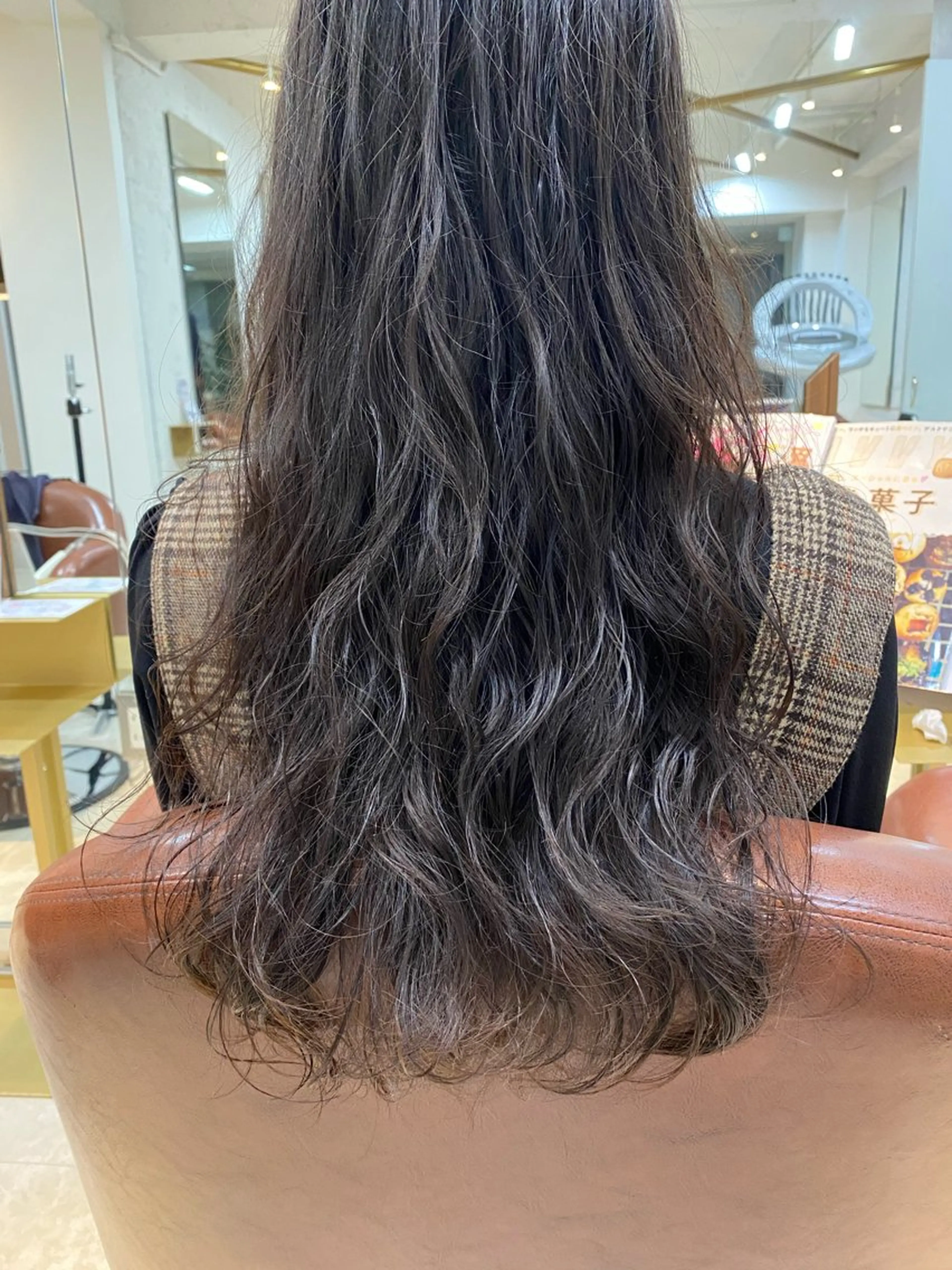 セミロング パーマ 中元 美月のヘアスタイル
