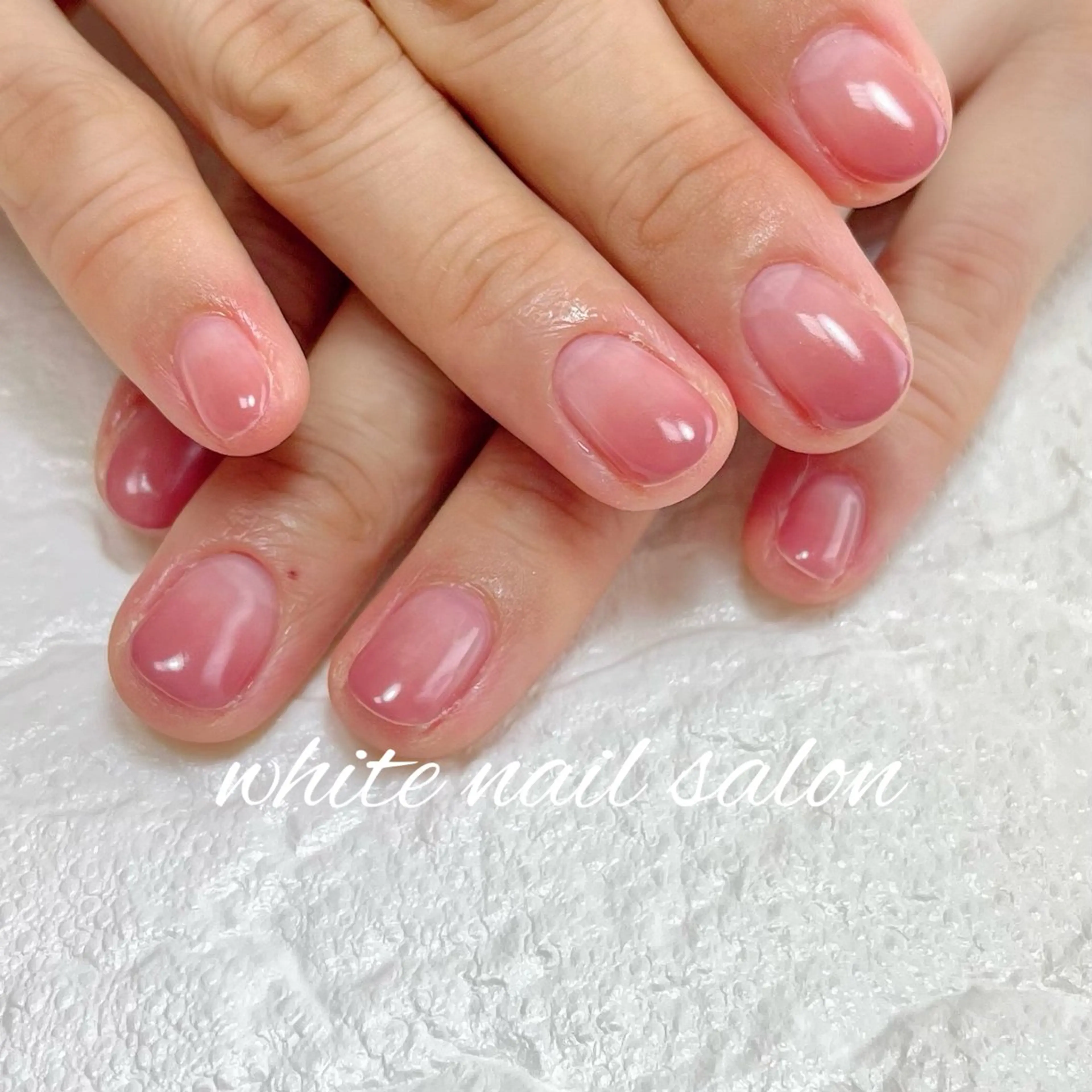 ネイル ラメ(グリッター) シンプルネイル ハンドネイル white nail salonのネイルデザイン