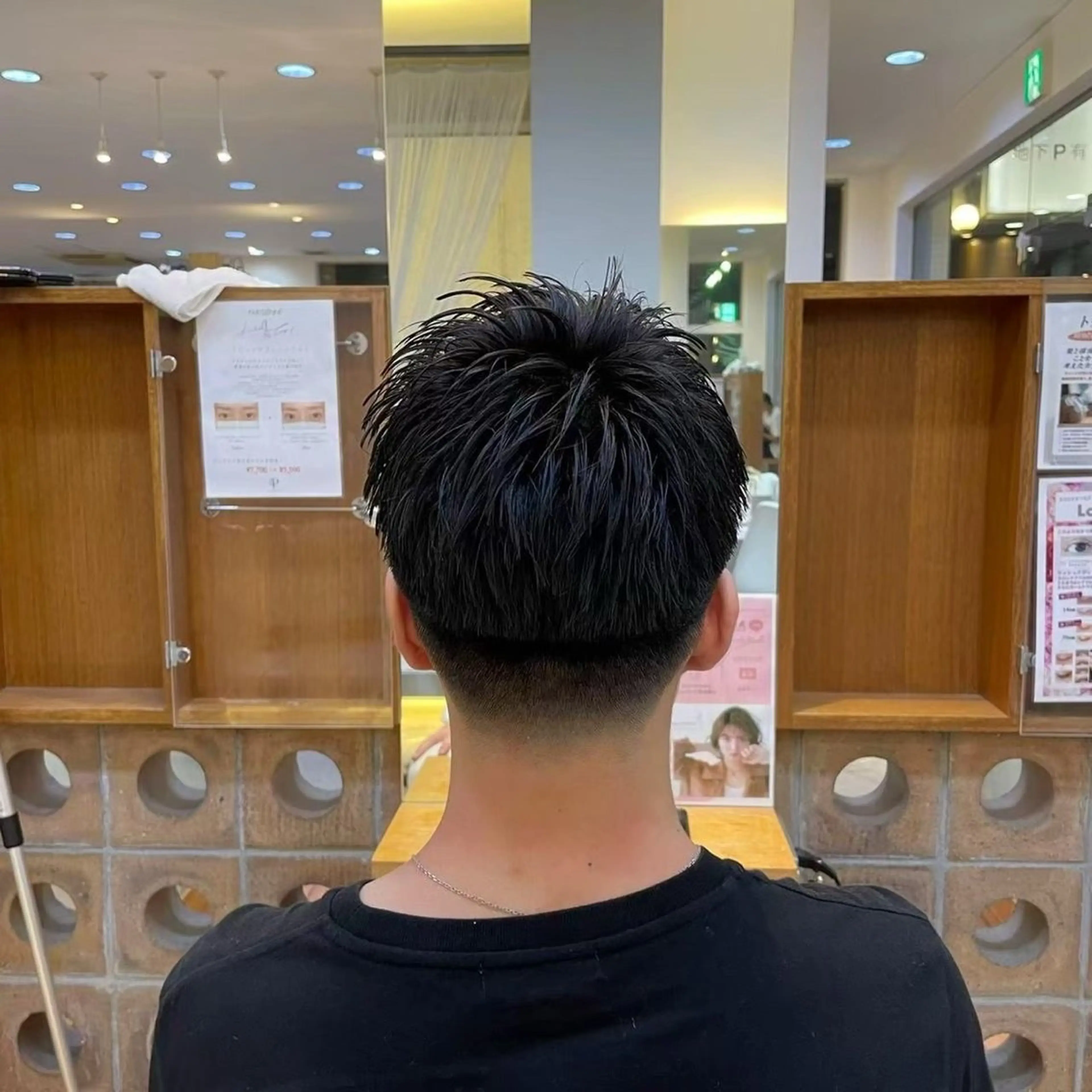 ショート メンズ 清潔感×束感ヘア🔥 メンズ専門篠原のヘアスタイル