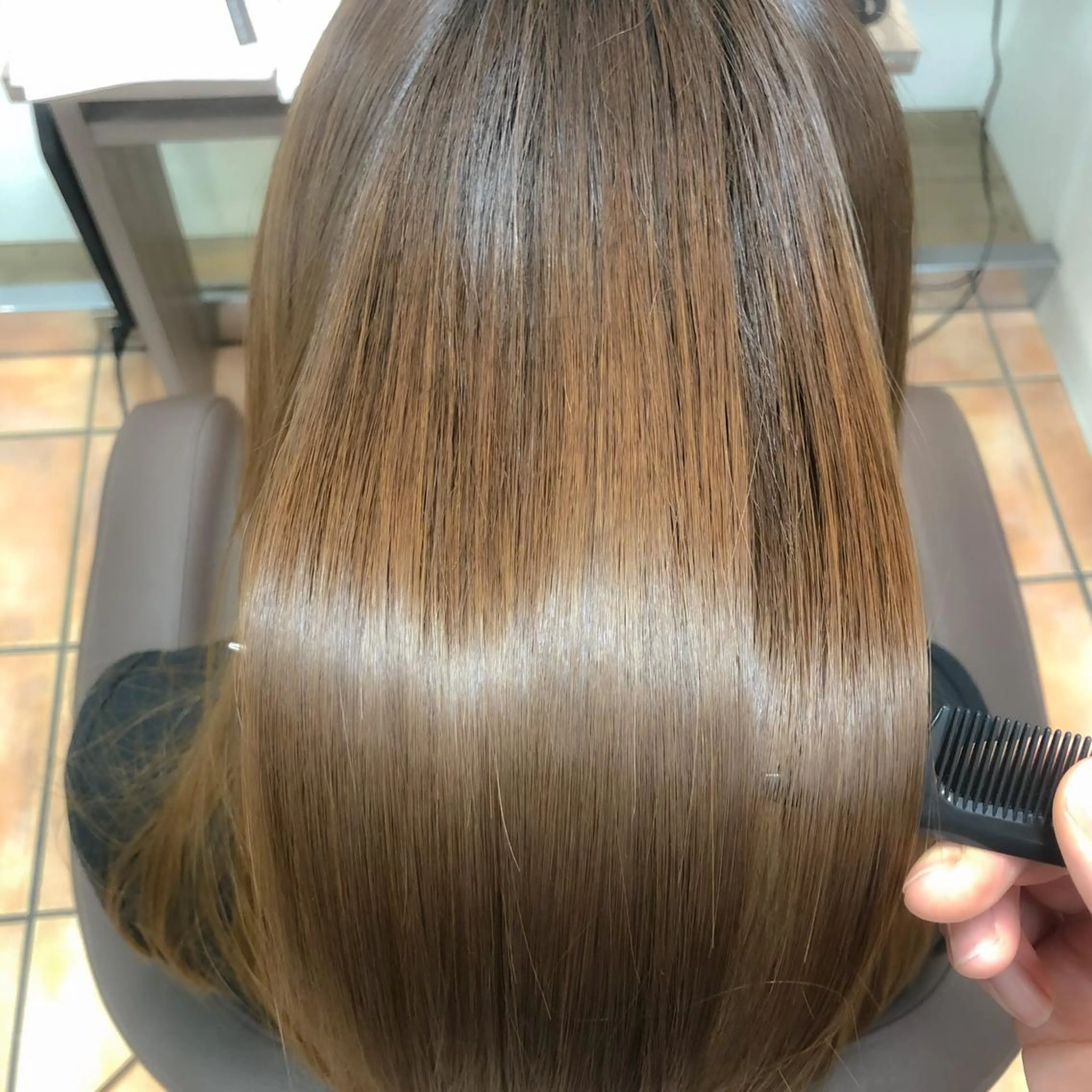 カット+髪質改善トリートメント、超音波アイロン付き！の写真