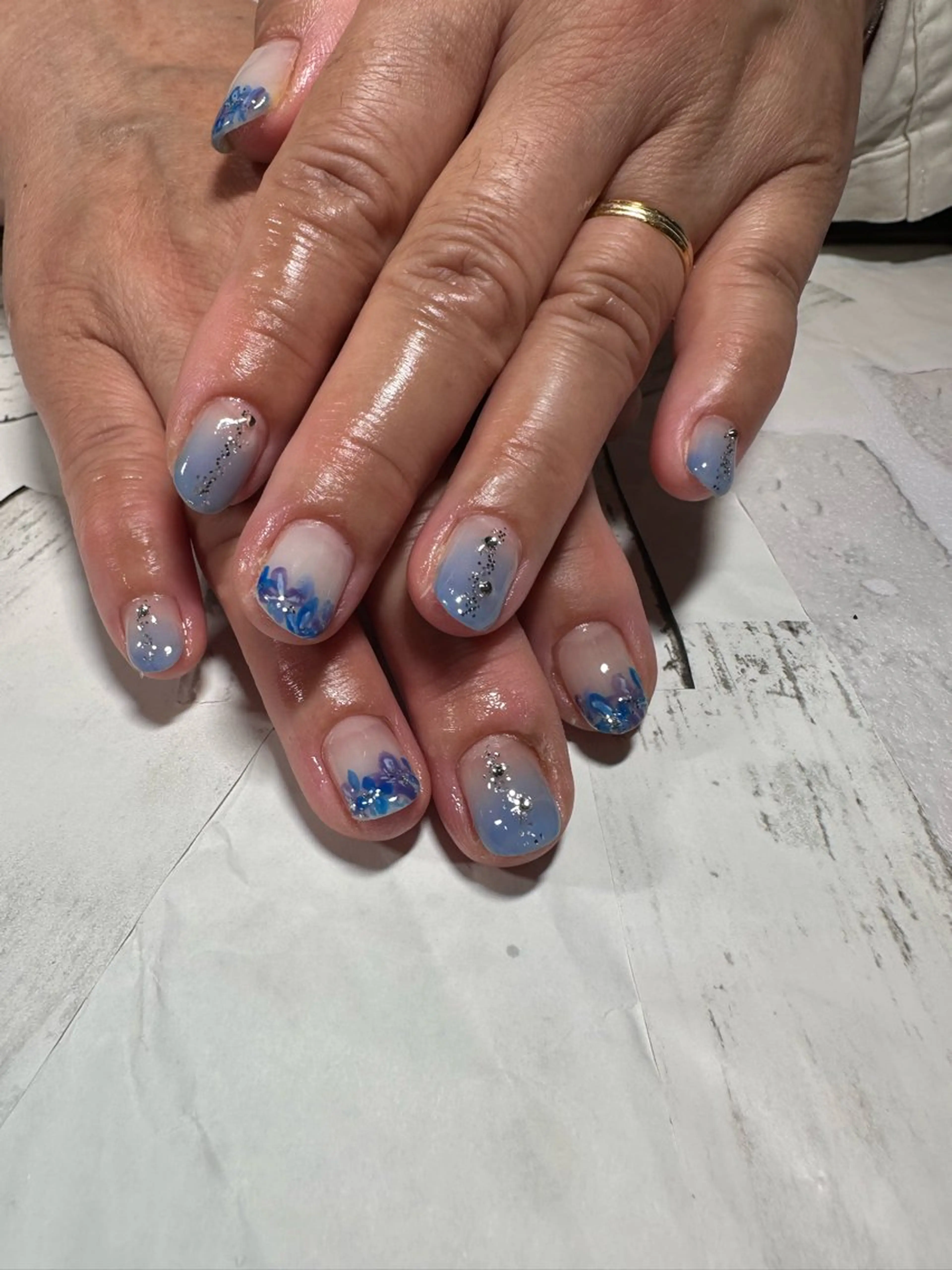 ネイル e.nail所属・🍎吉田 恵里🍎のネイルデザイン