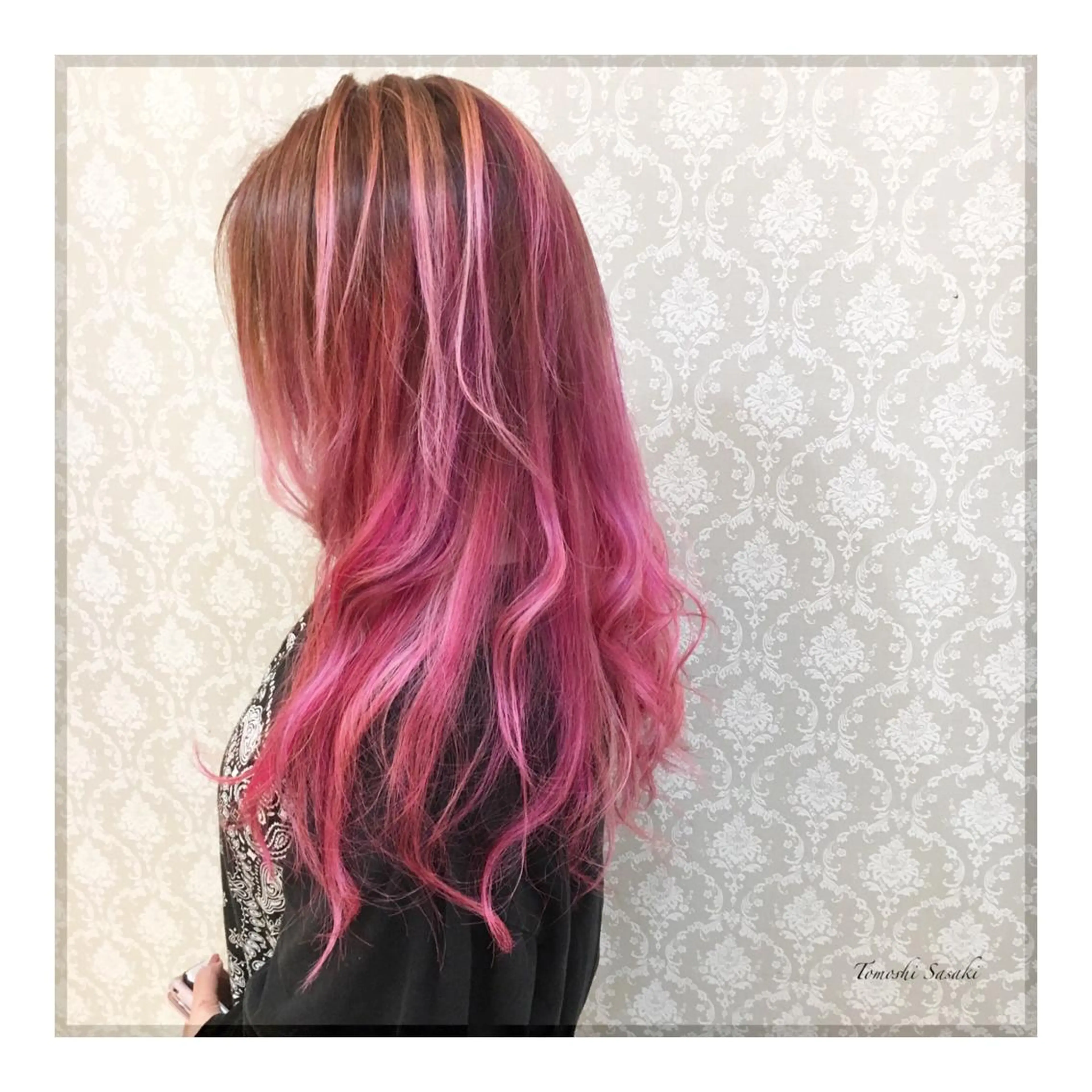 カラー ササキ トモシのヘアスタイル