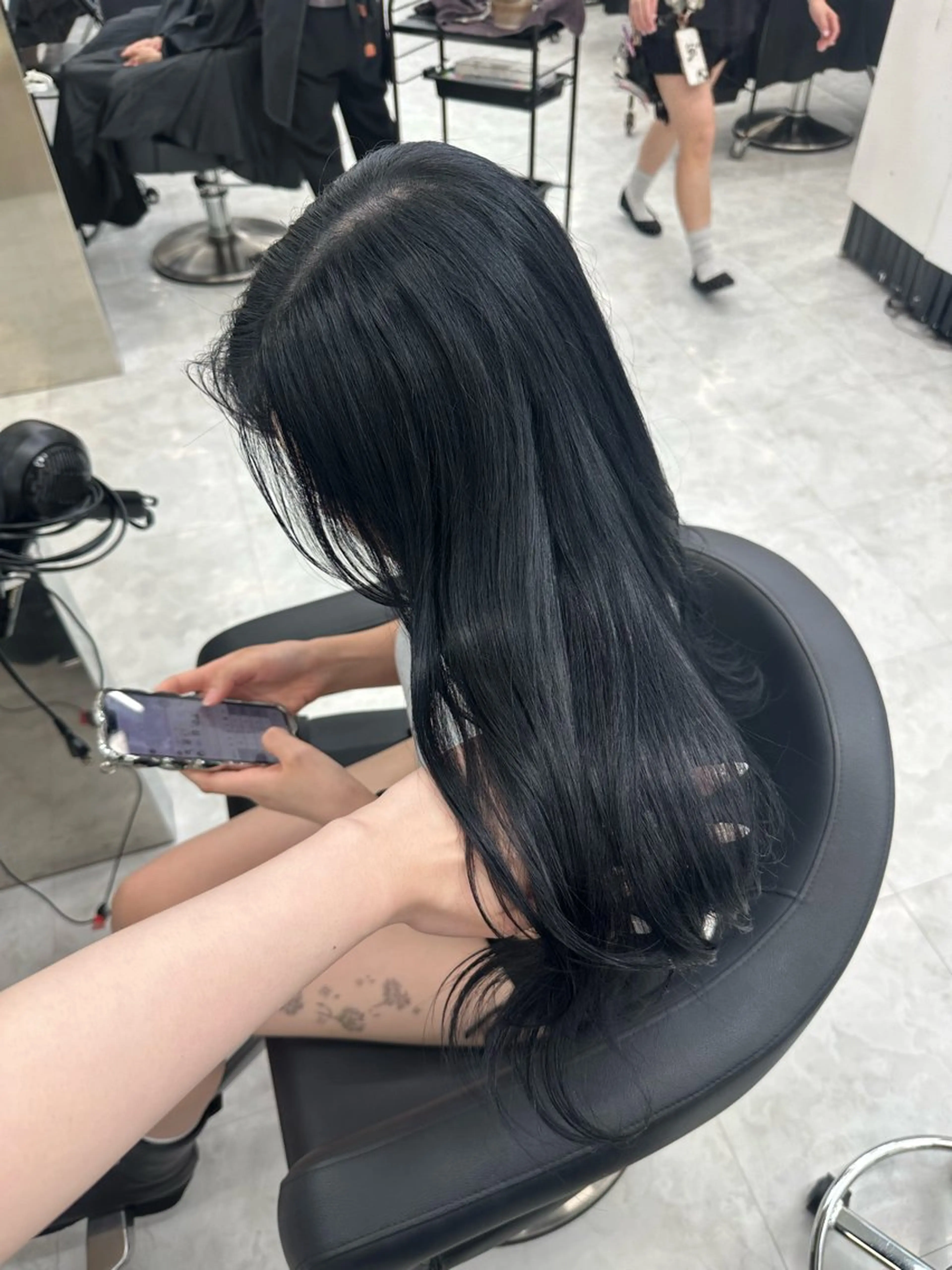 ロング カット ヘアカラー 大人っぽ中韓レディ ヘア🤍MAOのヘアスタイル