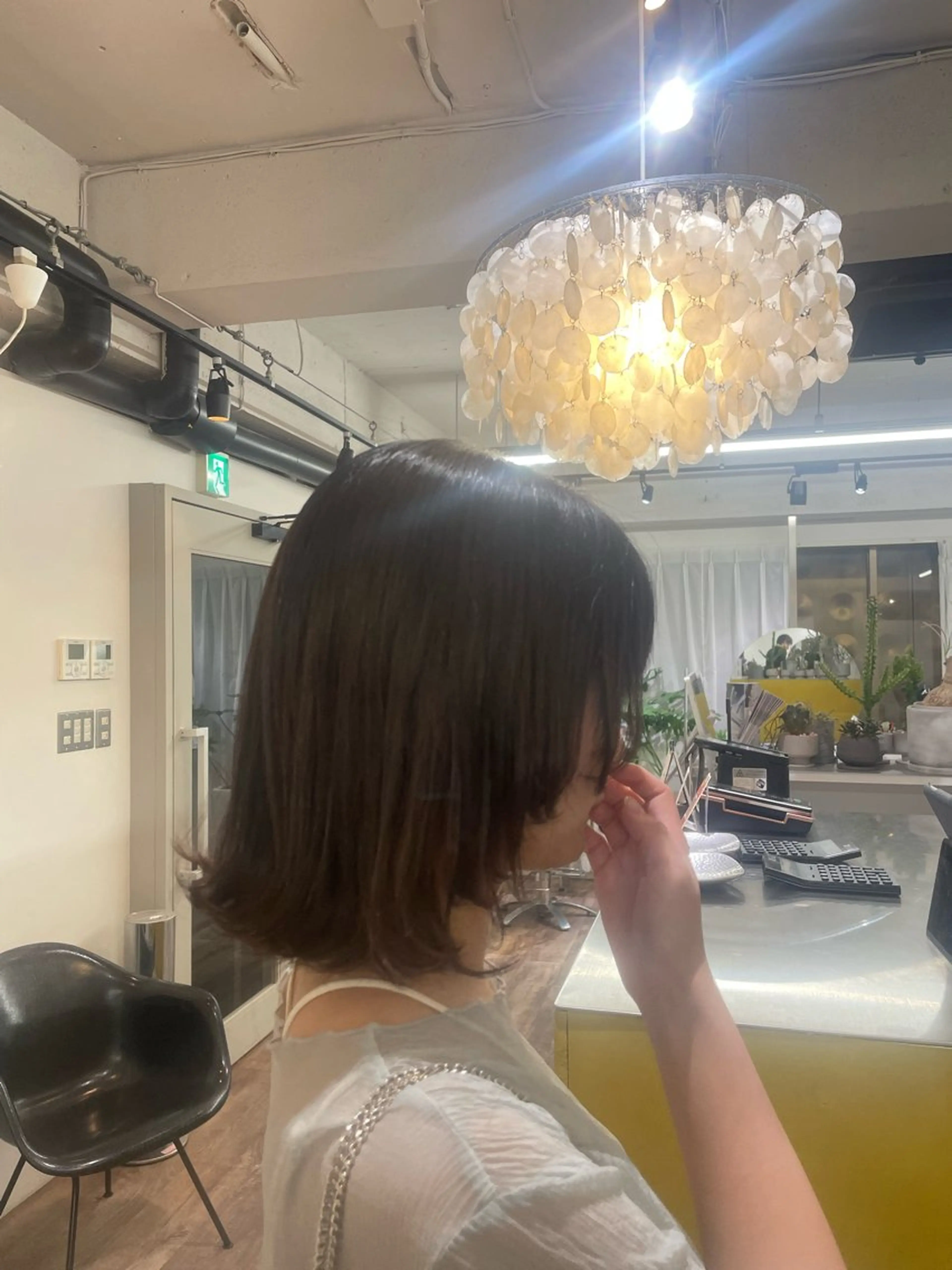 ミディアム 顔周りカット レイヤーカット elena byartefice所属・安達 萌花のヘアスタイル