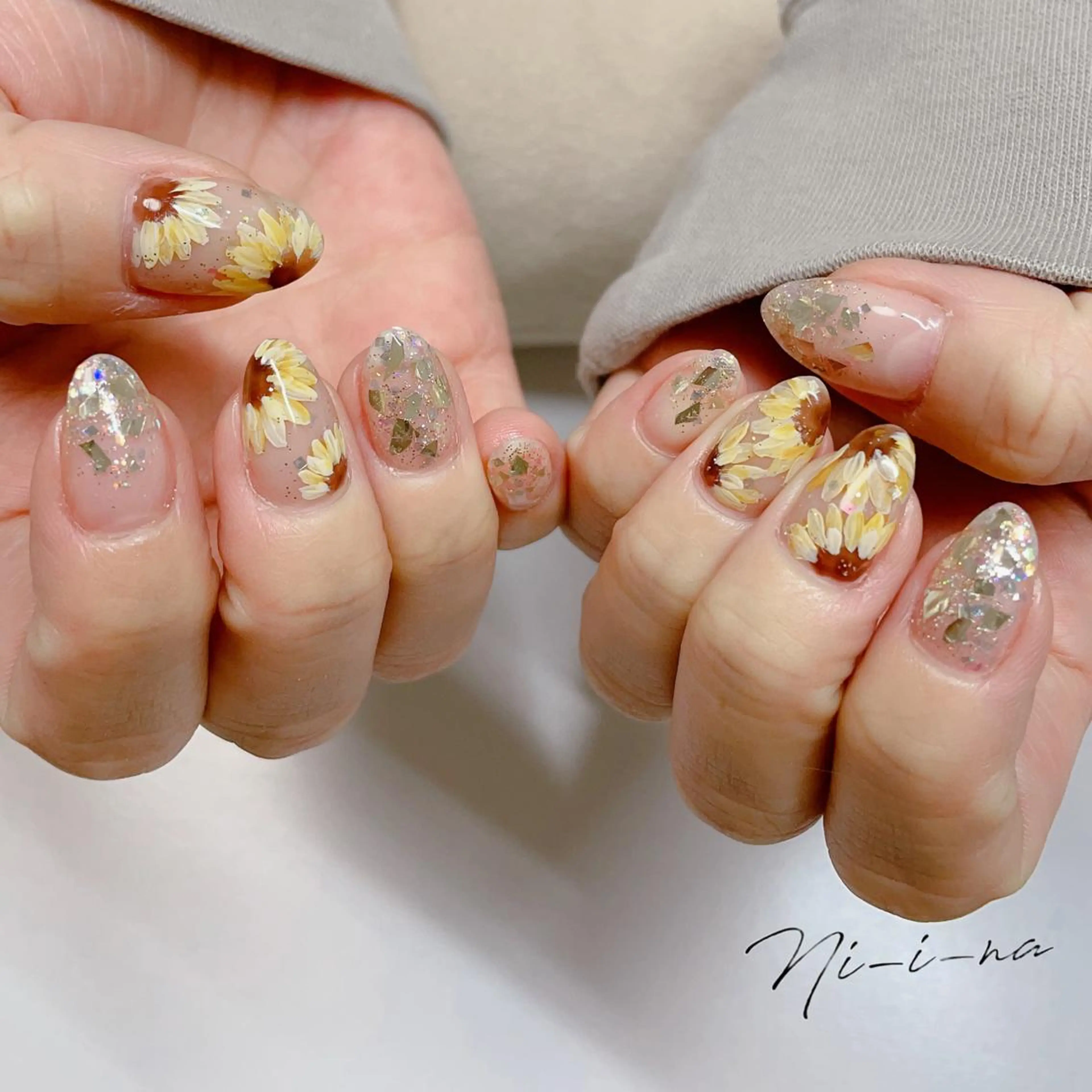 ネイル ハンドネイル nail salon Ni-i-naのネイルデザイン