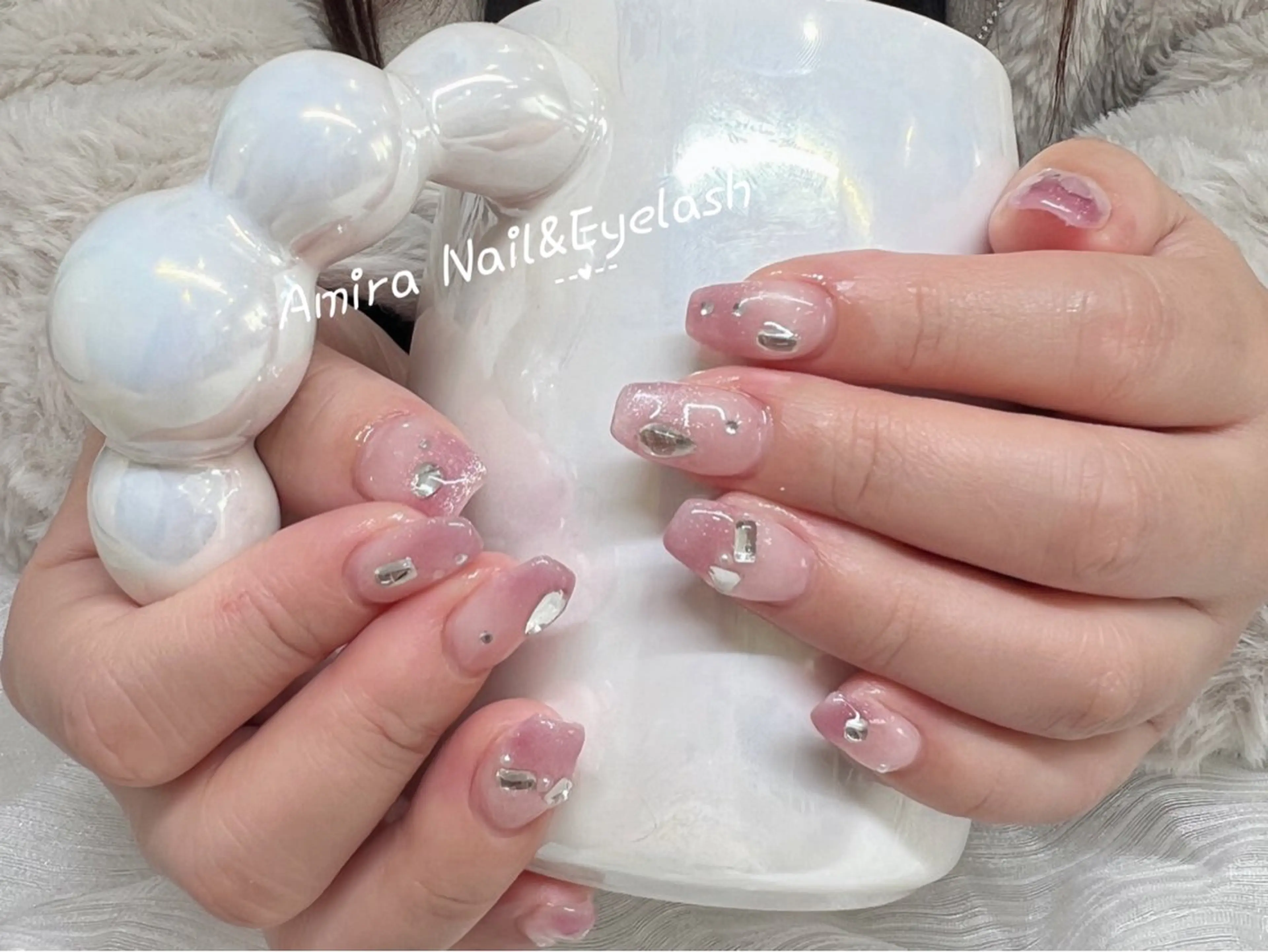 ネイル Amira アイラッシュのマツエク・マツパデザイン