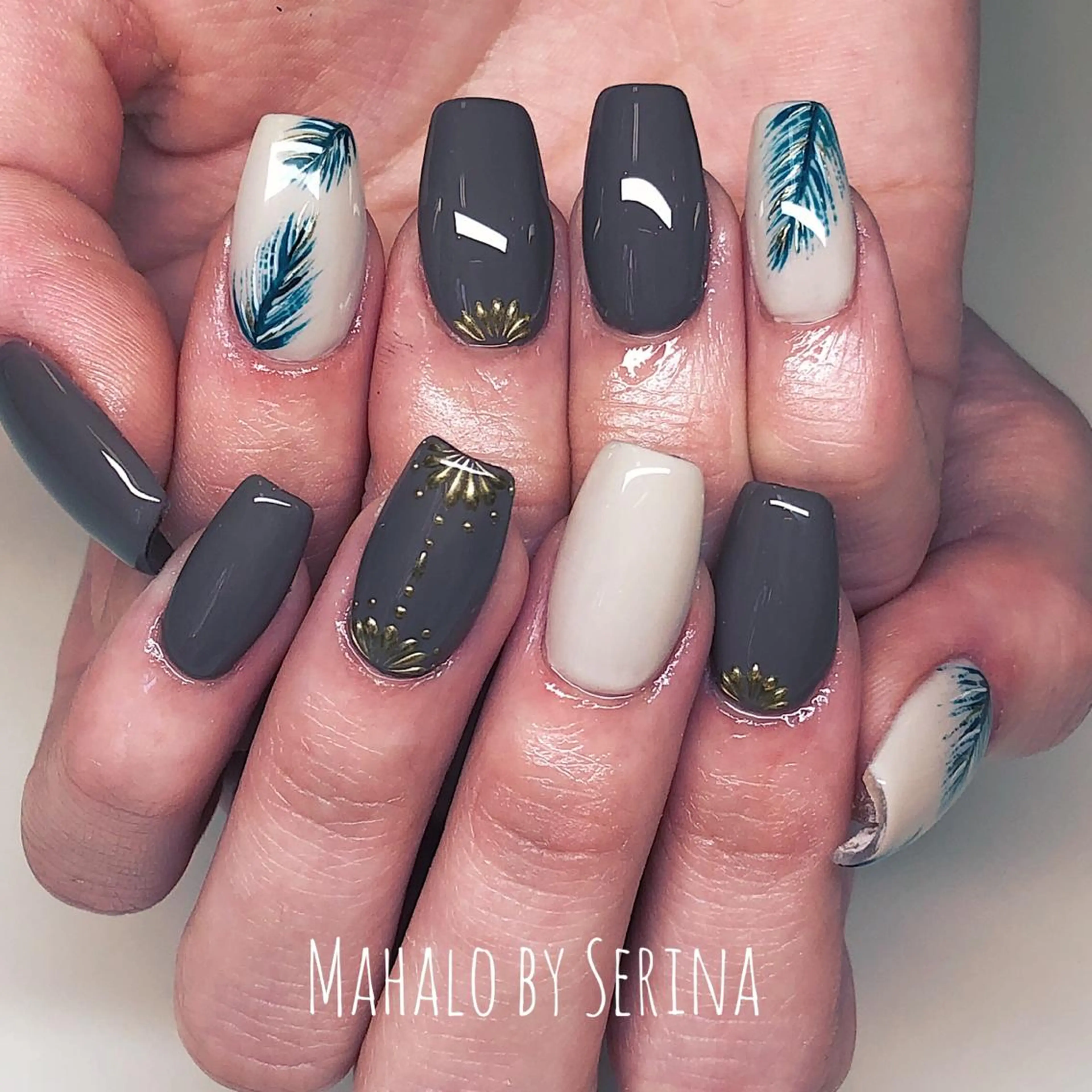 ミディアム カラー ネイル SUNNY BAE. SERINAのネイルデザイン