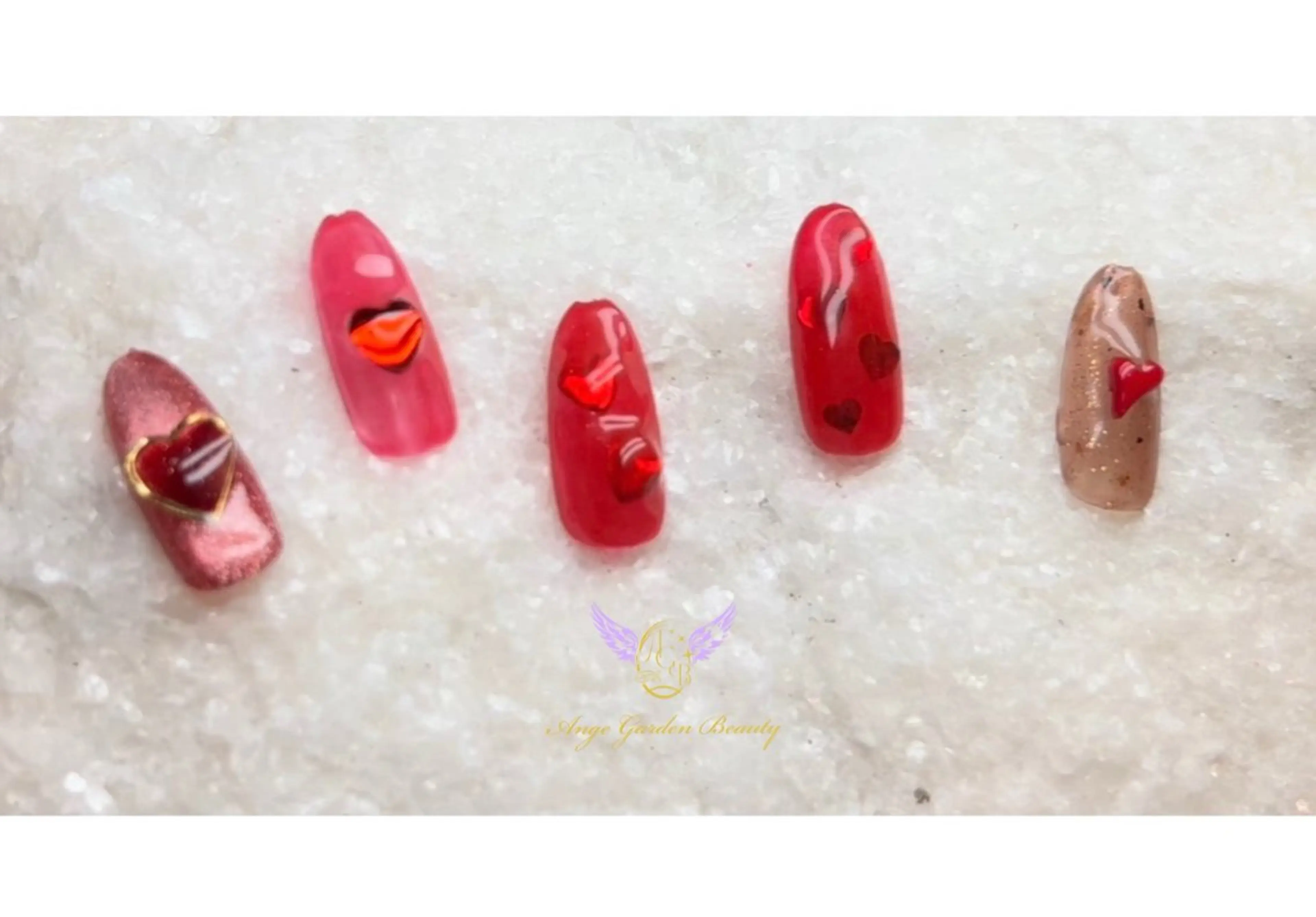 ネイル アートネイル ピンク 赤色 ネイルチップ バレンタイン ハンドネイル AngeGarden Beautymihoのネイルデザイン