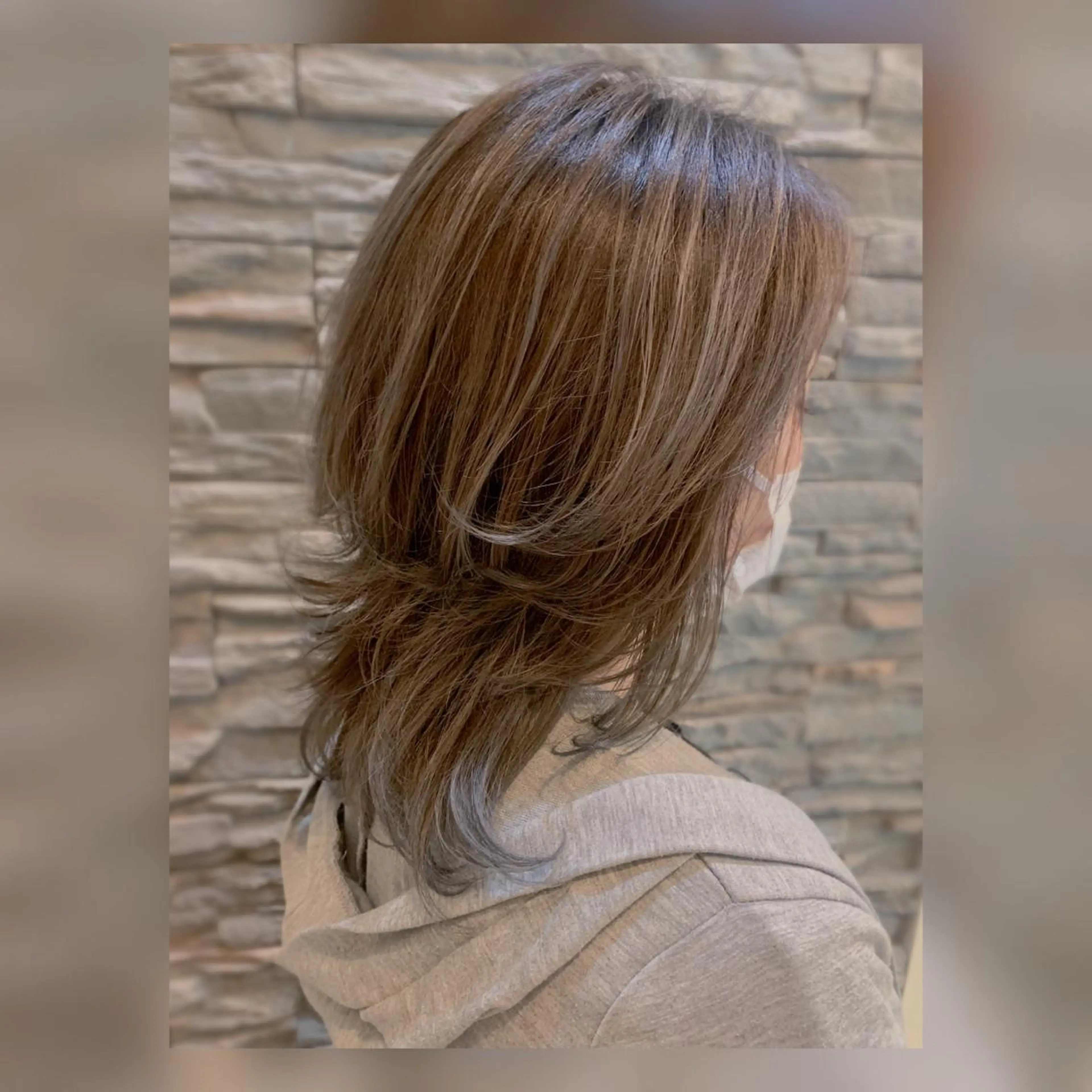 セミロング ハイライト レイヤーカット 髪質改善美容室Qin hair所属・【女性限定】 👑hanaのヘアスタイル