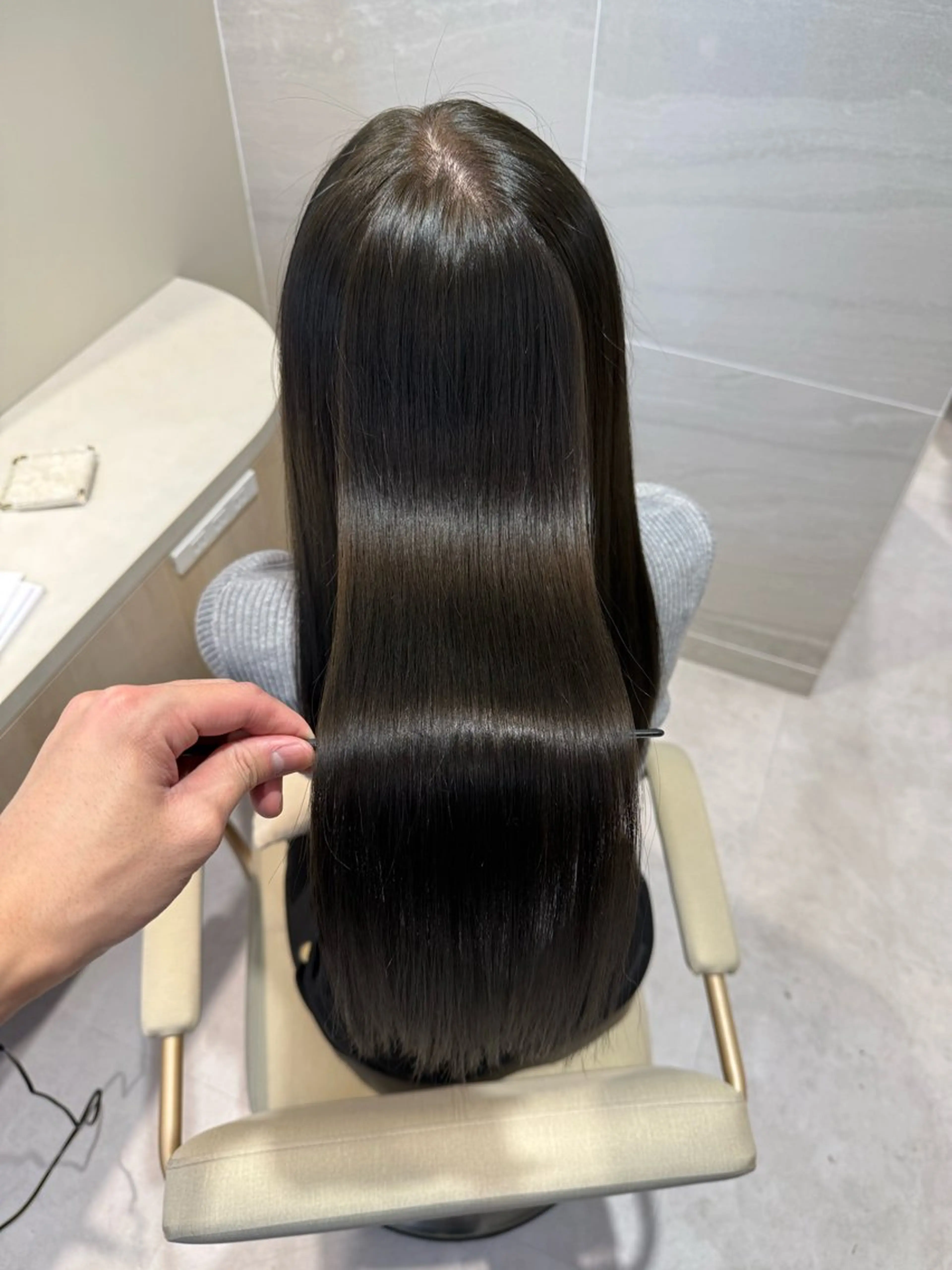 ロング カラー 縮毛矯正 カット ヘアカラー 縮毛矯正 トリートメント Ms.CHARM所属・透明感カラー🌿 グレージュ🐺陽介のヘアスタイル